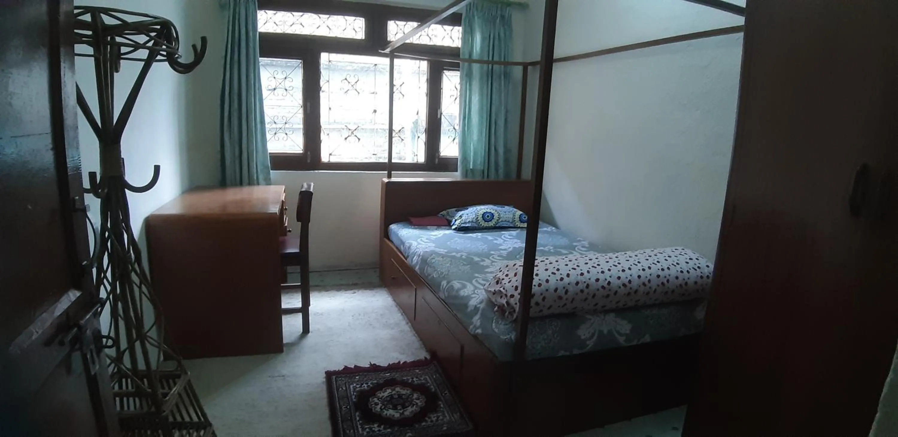 Photo of the whole room, Bed in Sanu House