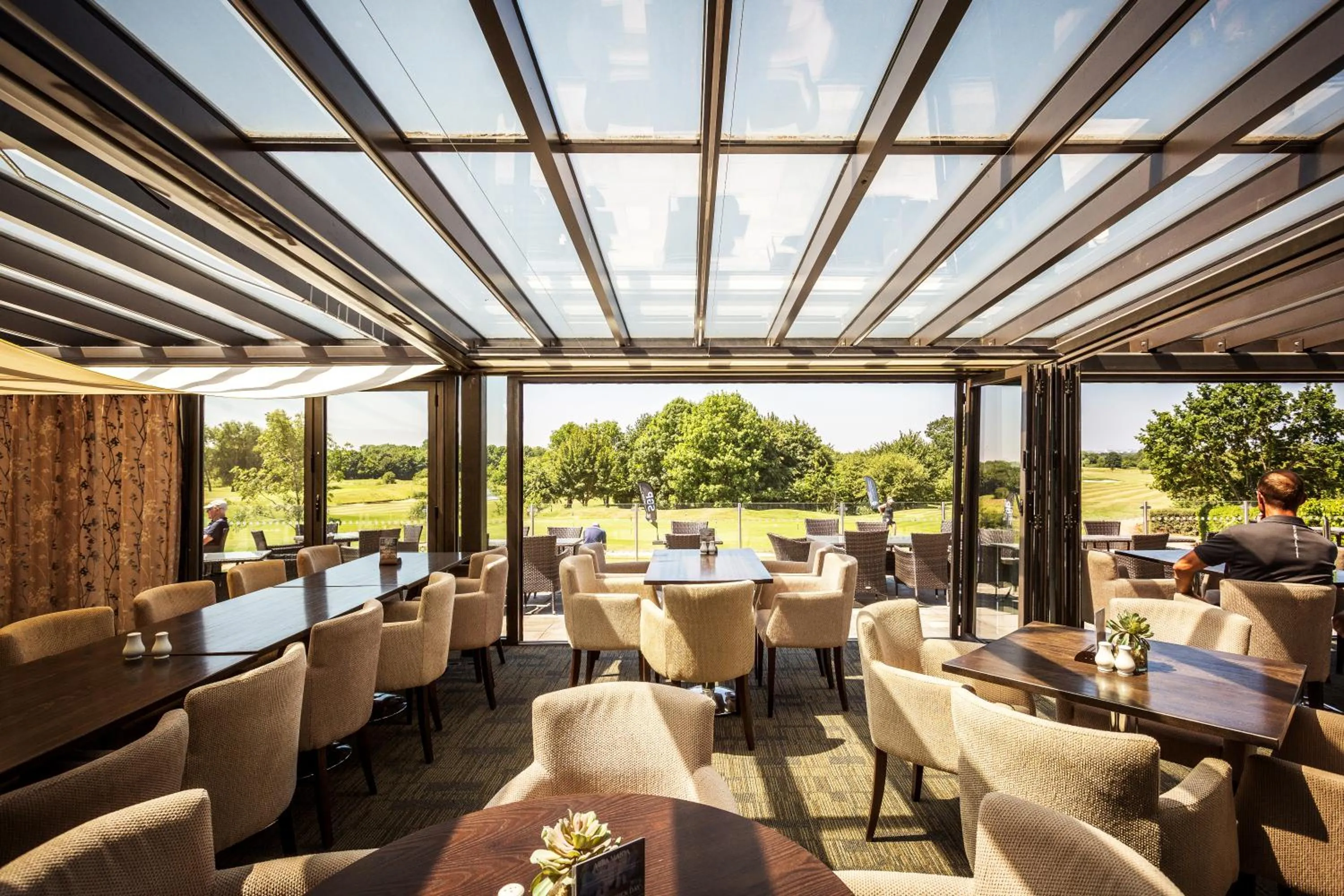 Restaurant/places to eat in The Nottinghamshire Hotel & Golf Club