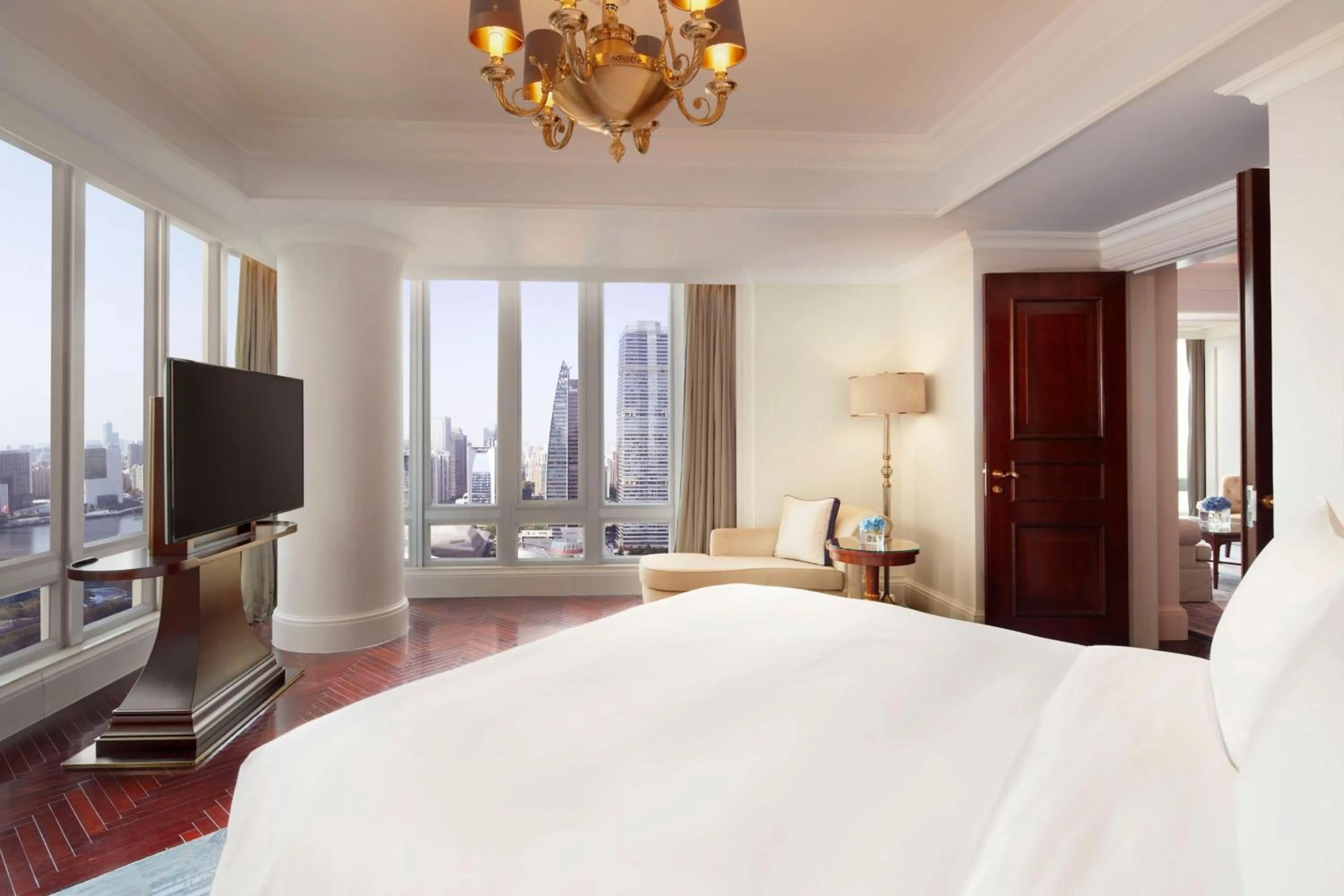 Bedroom, Bed in The Ritz-Carlton, Guangzhou