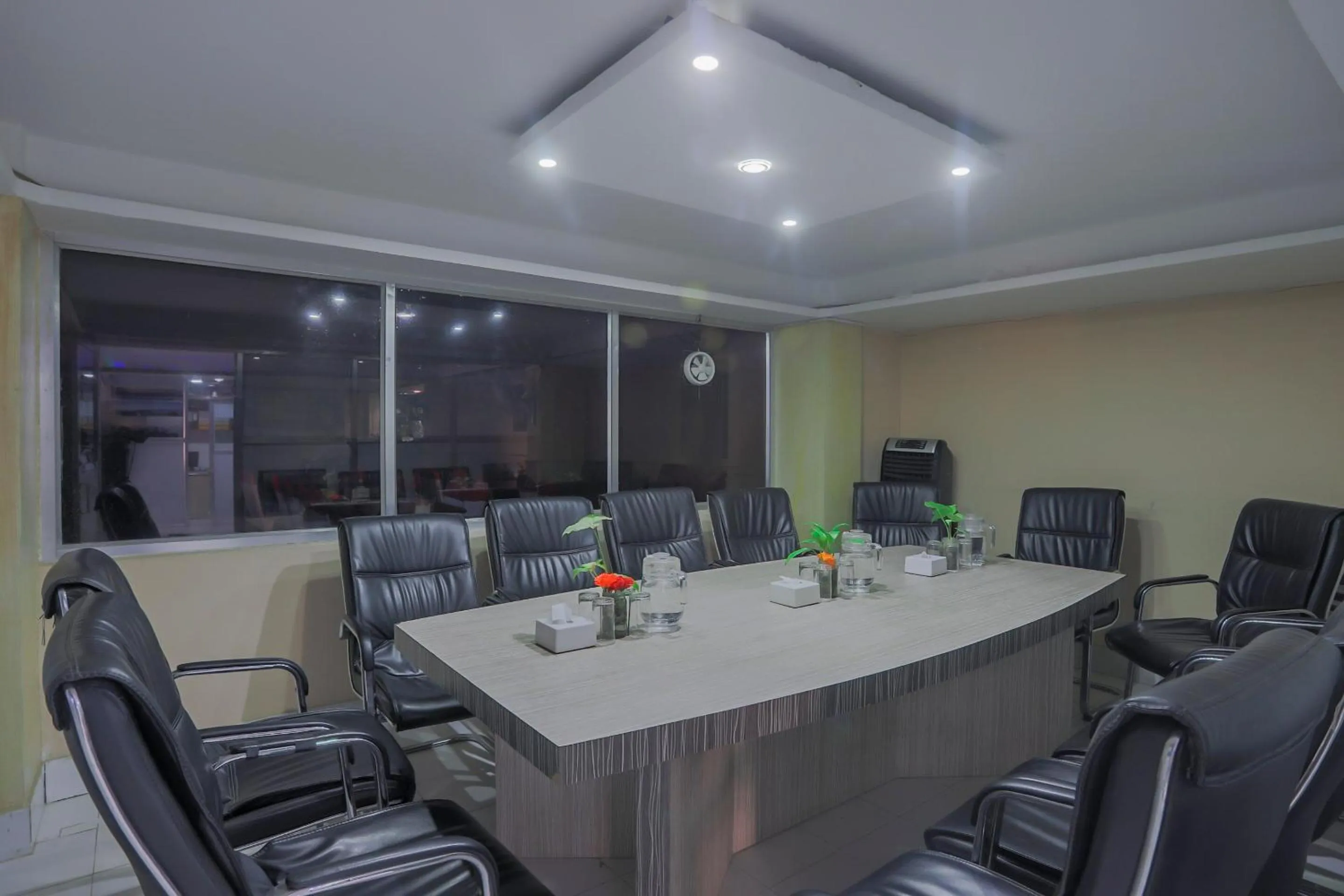 Business facilities in OYO 789 Hotel Shivam Plaza