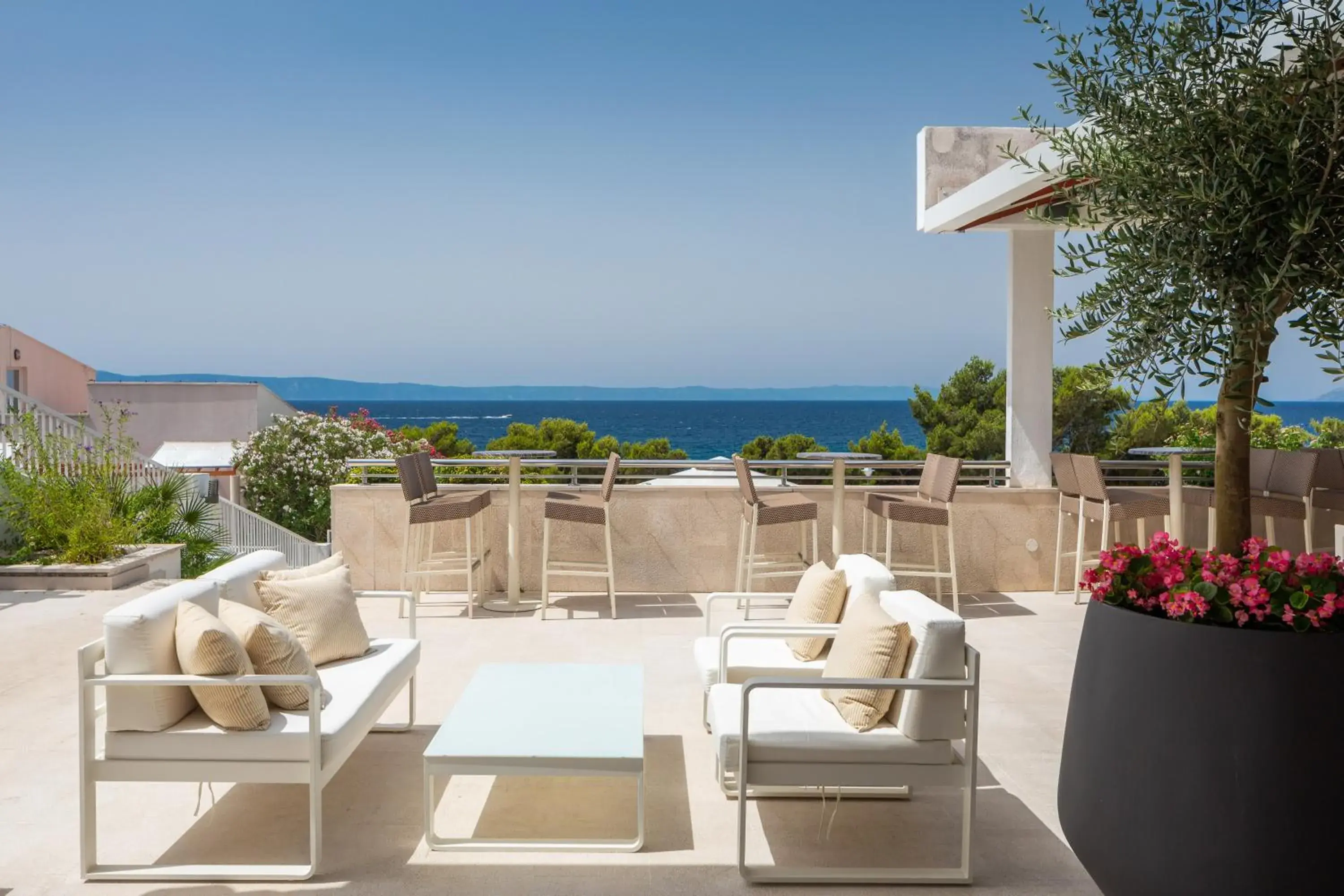 Lounge or bar in Bluesun Holiday Village Afrodita Lounge or bar in Bluesun Holiday Village Afrodita