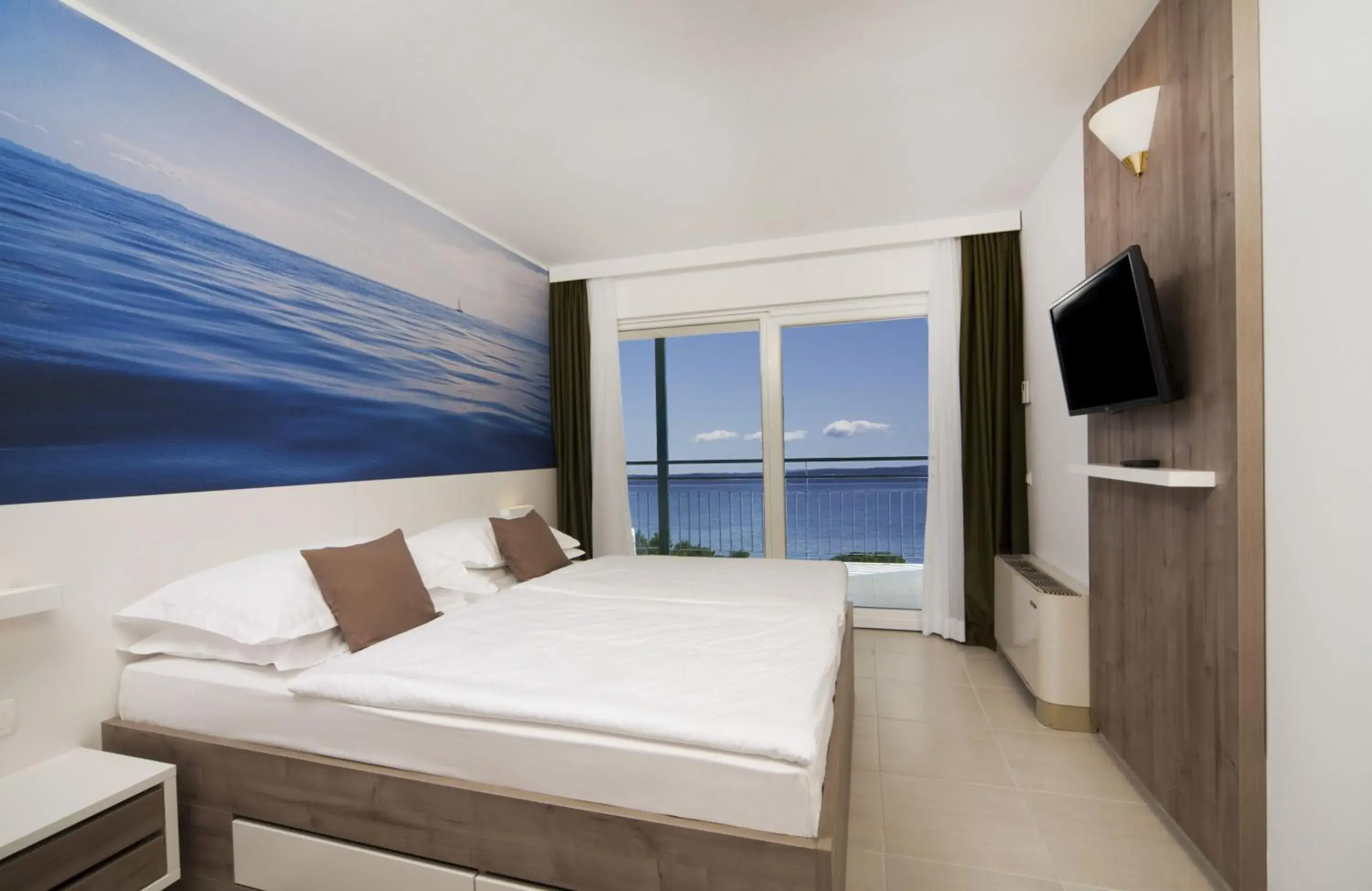 Bed in Bluesun hotel Neptun - All inclusive Bed in Bluesun hotel Neptun - All inclusive