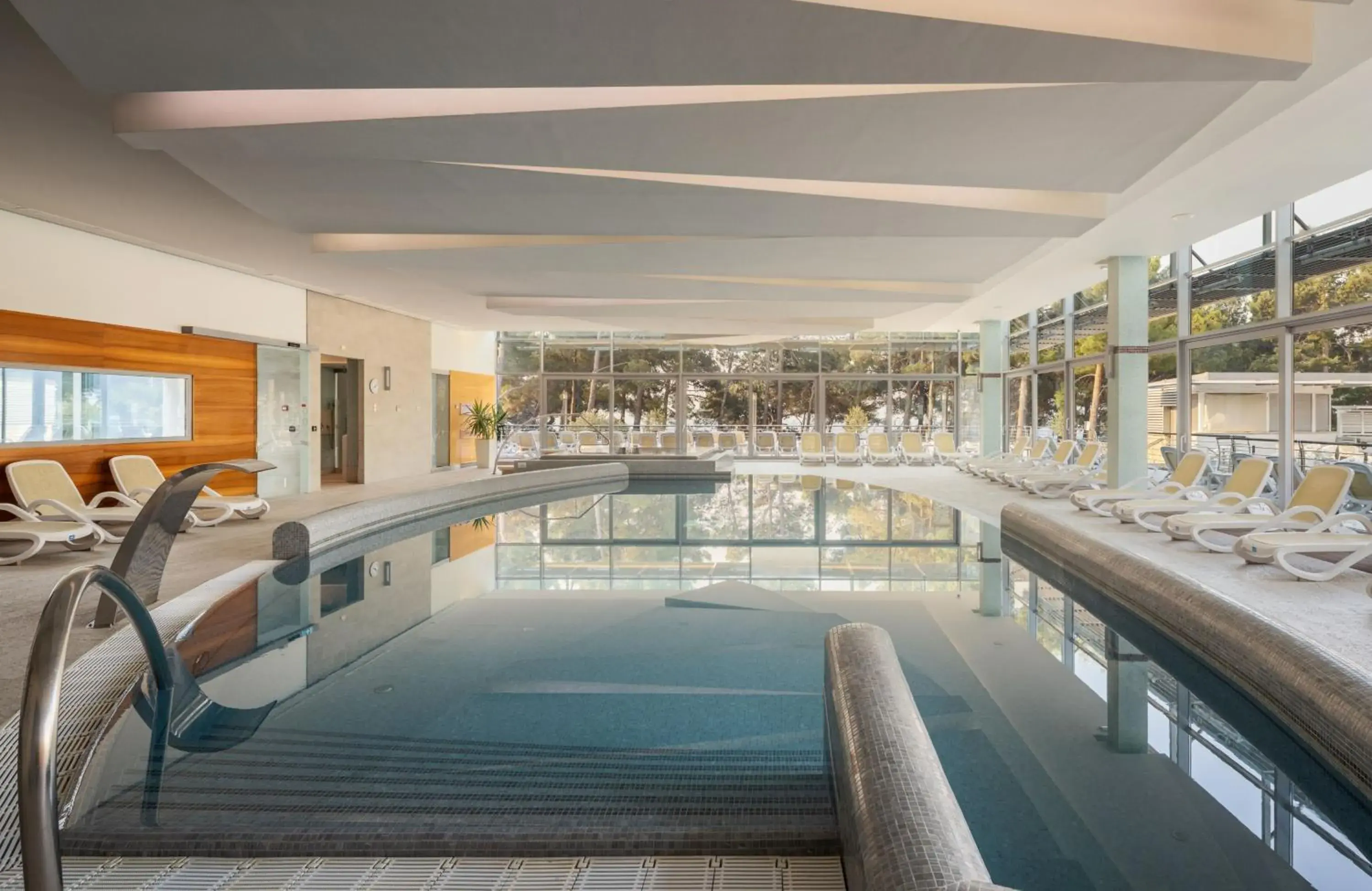 Swimming pool in Bluesun Hotel Elaphusa Swimming pool in Bluesun Hotel Elaphusa