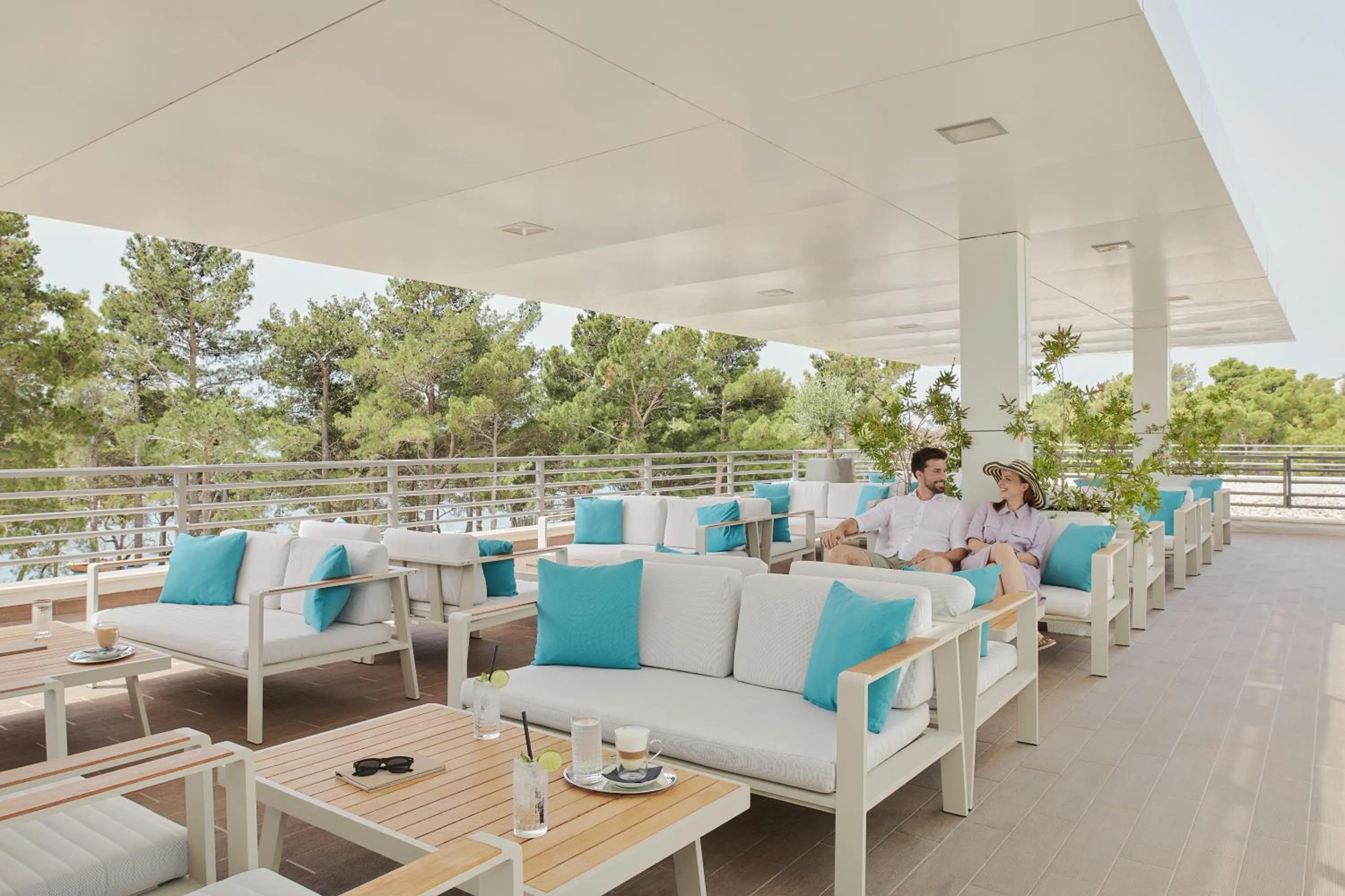 Coffee/tea facilities in Bluesun Hotel Elaphusa