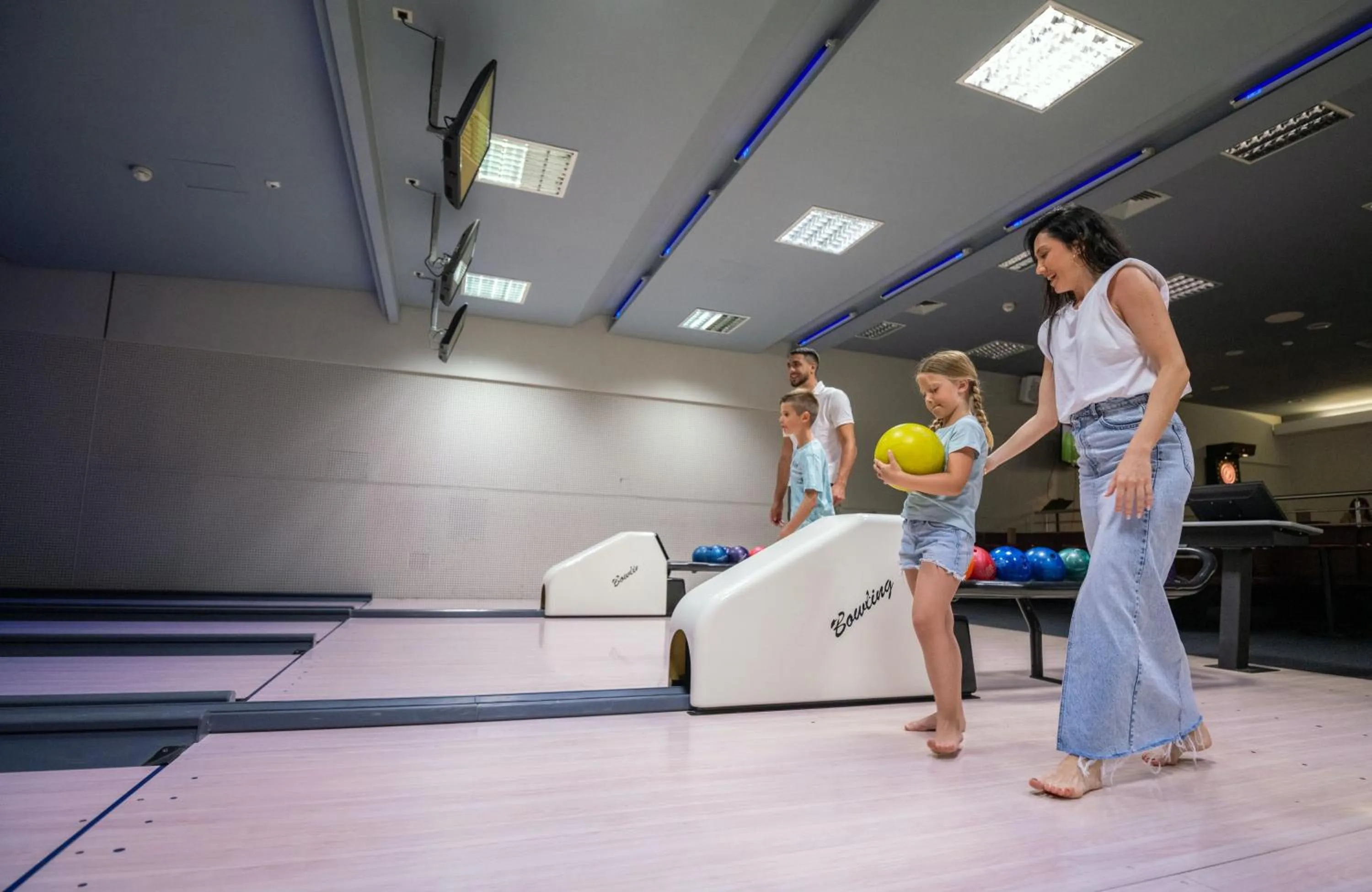 People in Bluesun Hotel Elaphusa