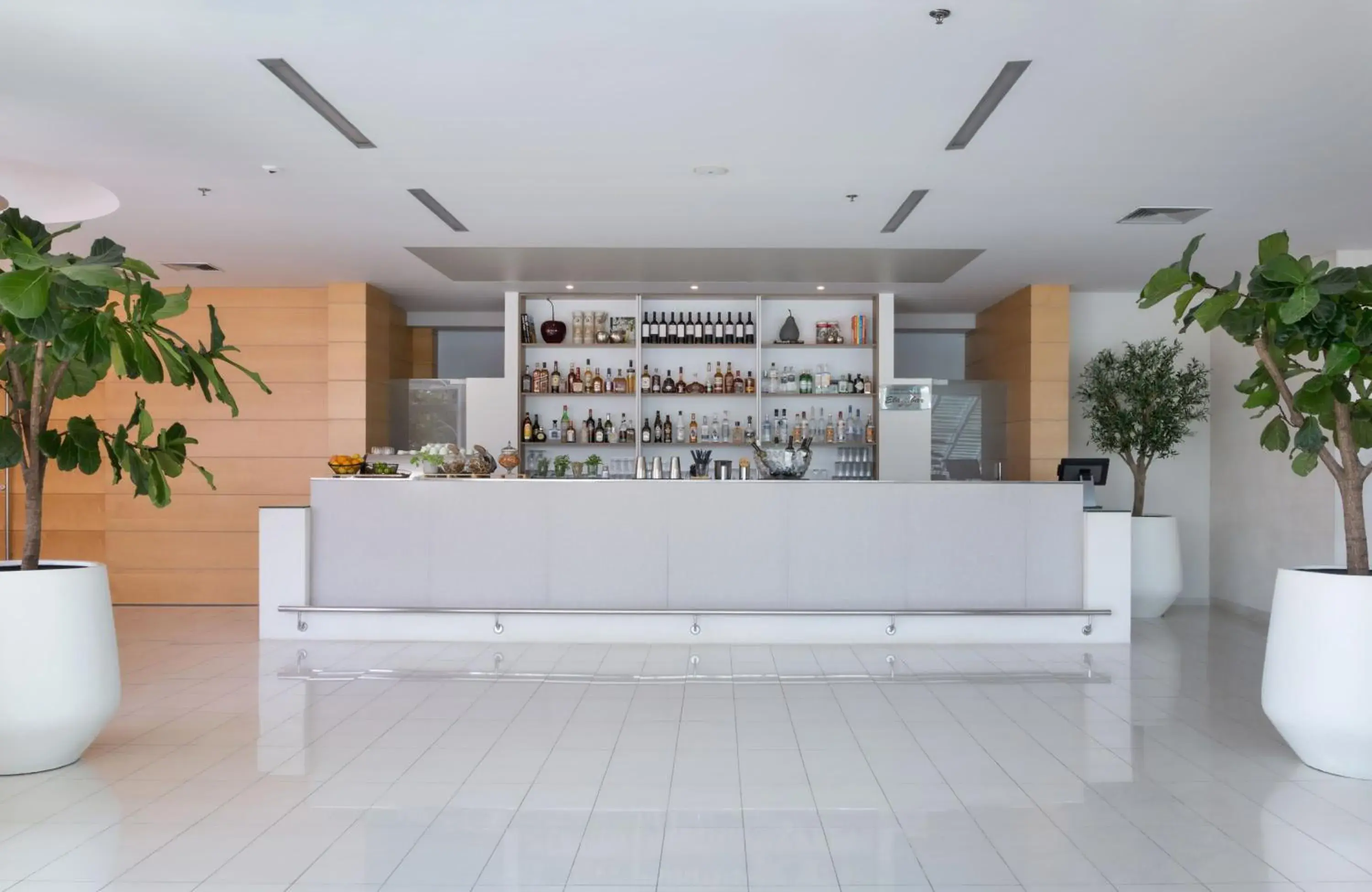 Lounge or bar in Bluesun Hotel Elaphusa Lounge or bar in Bluesun Hotel Elaphusa