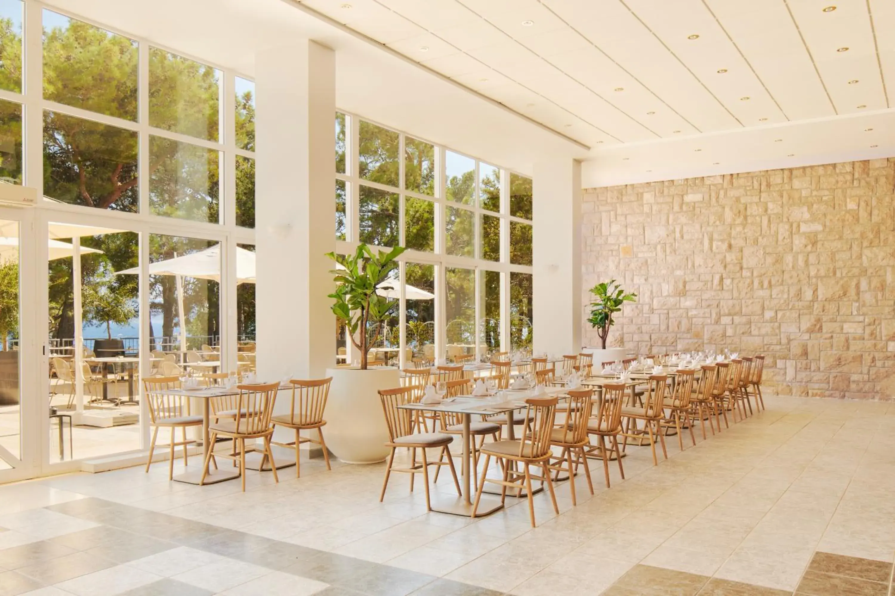 Restaurant/places to eat in Bluesun Hotel Borak Restaurant/places to eat in Bluesun Hotel Borak