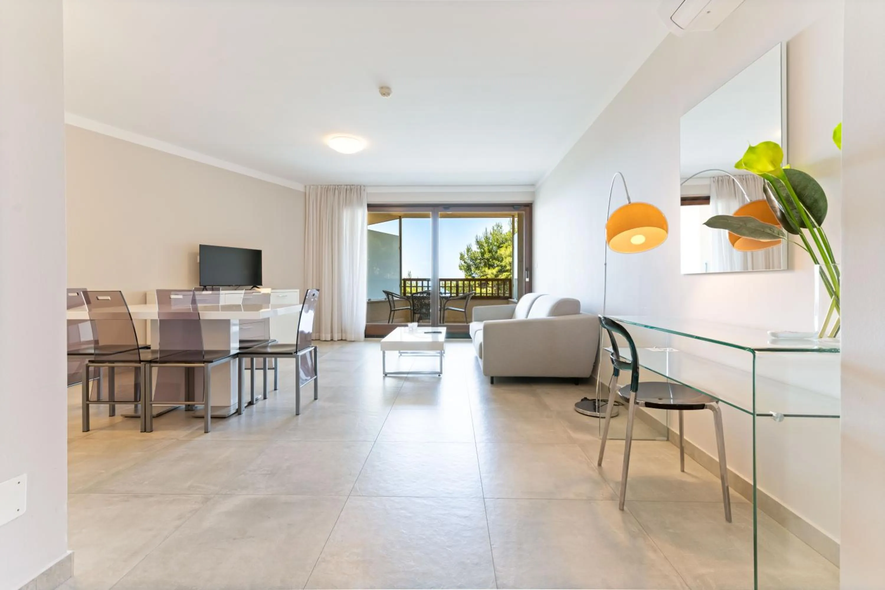 TV and multimedia in The Residence Aparthotel