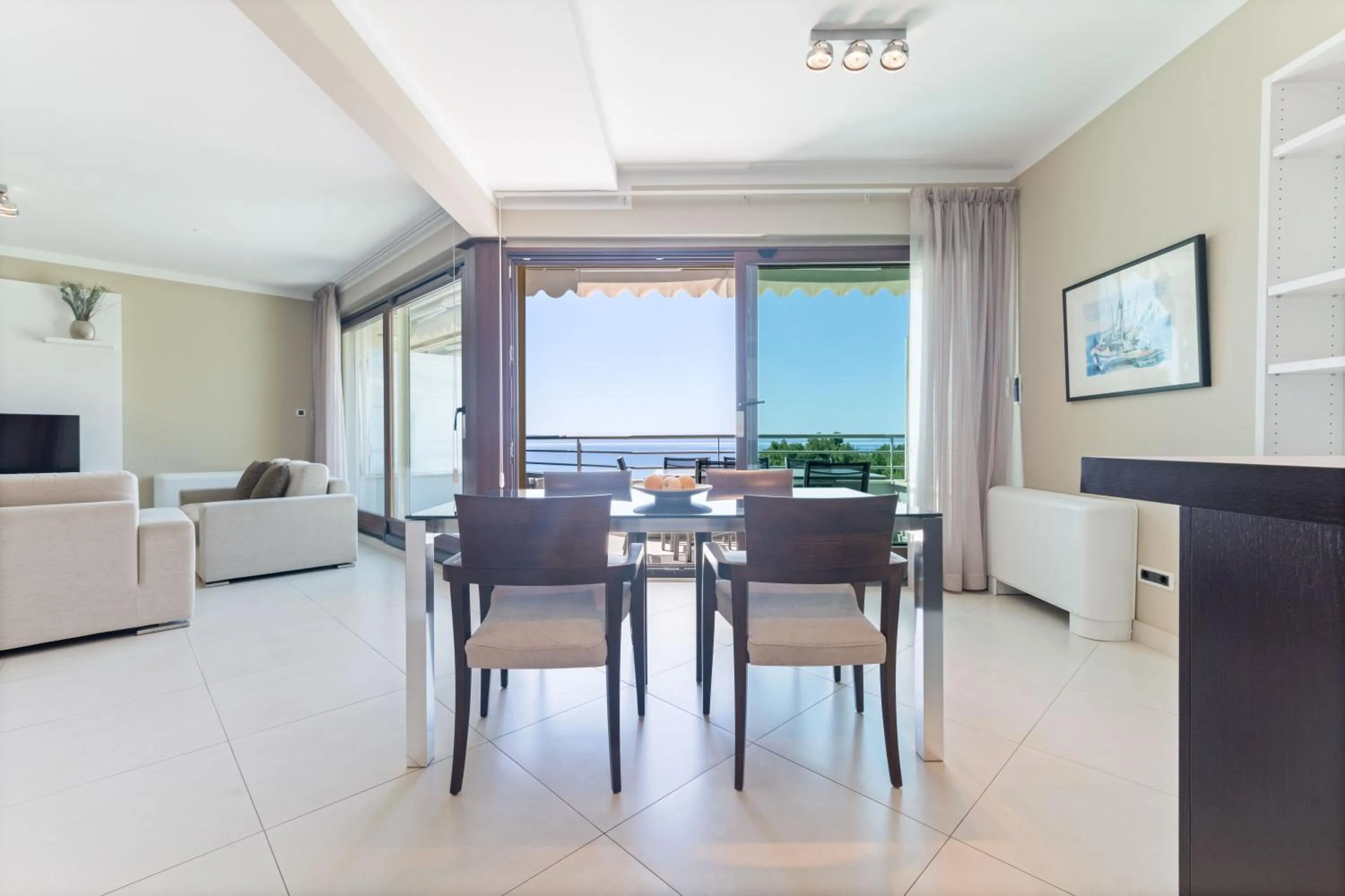 Dining area in The Residence Aparthotel