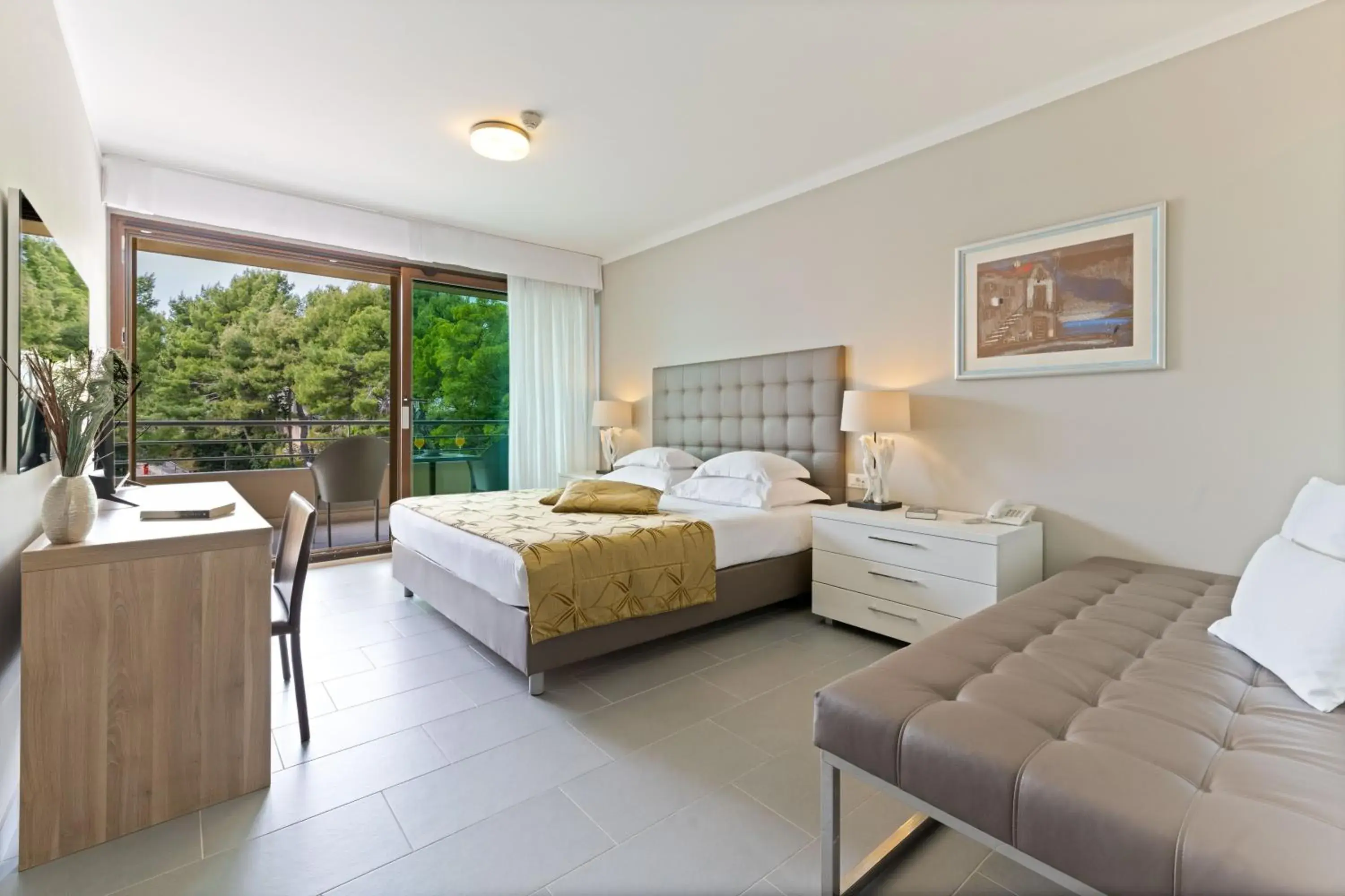 Deluxe Double Room with Balcony in The Residence Aparthotel Deluxe Double Room with Balcony in The Residence Aparthotel