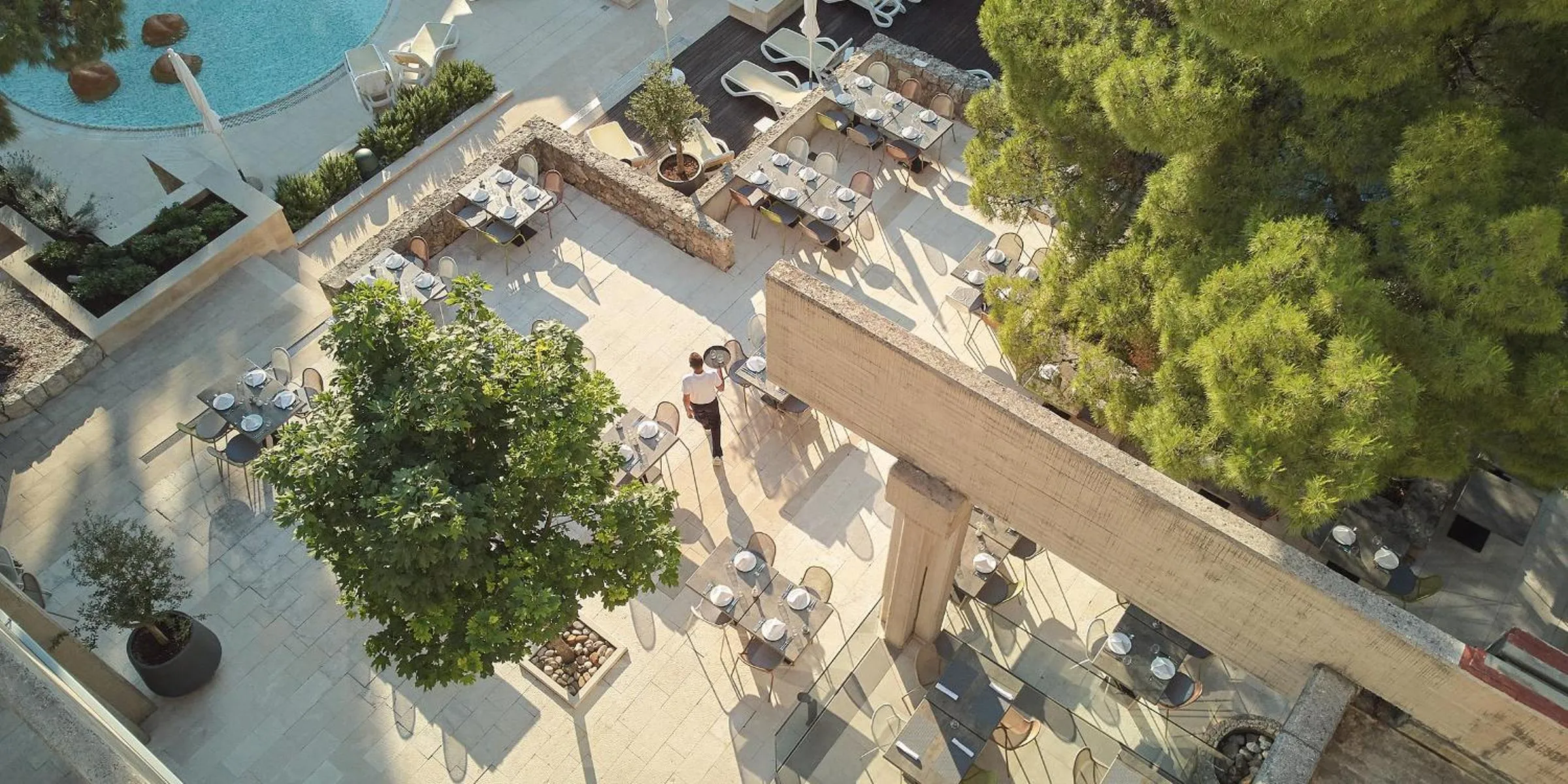 Restaurant/places to eat in Bluesun Hotel Soline