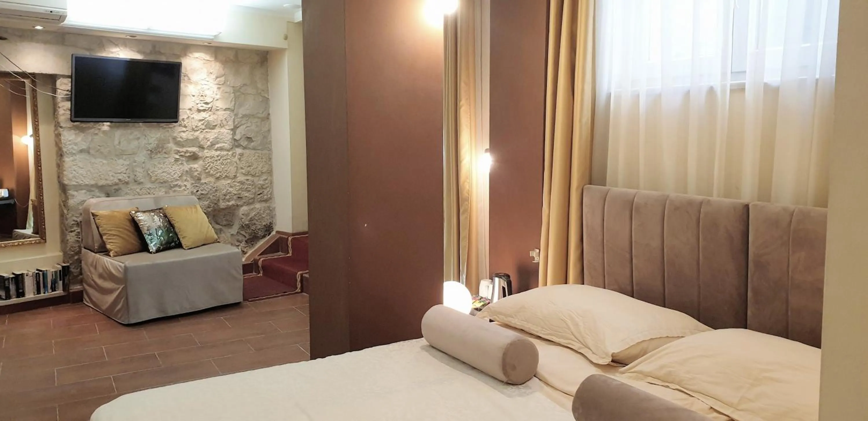 Bedroom, Bed in Authentic Luxury Rooms