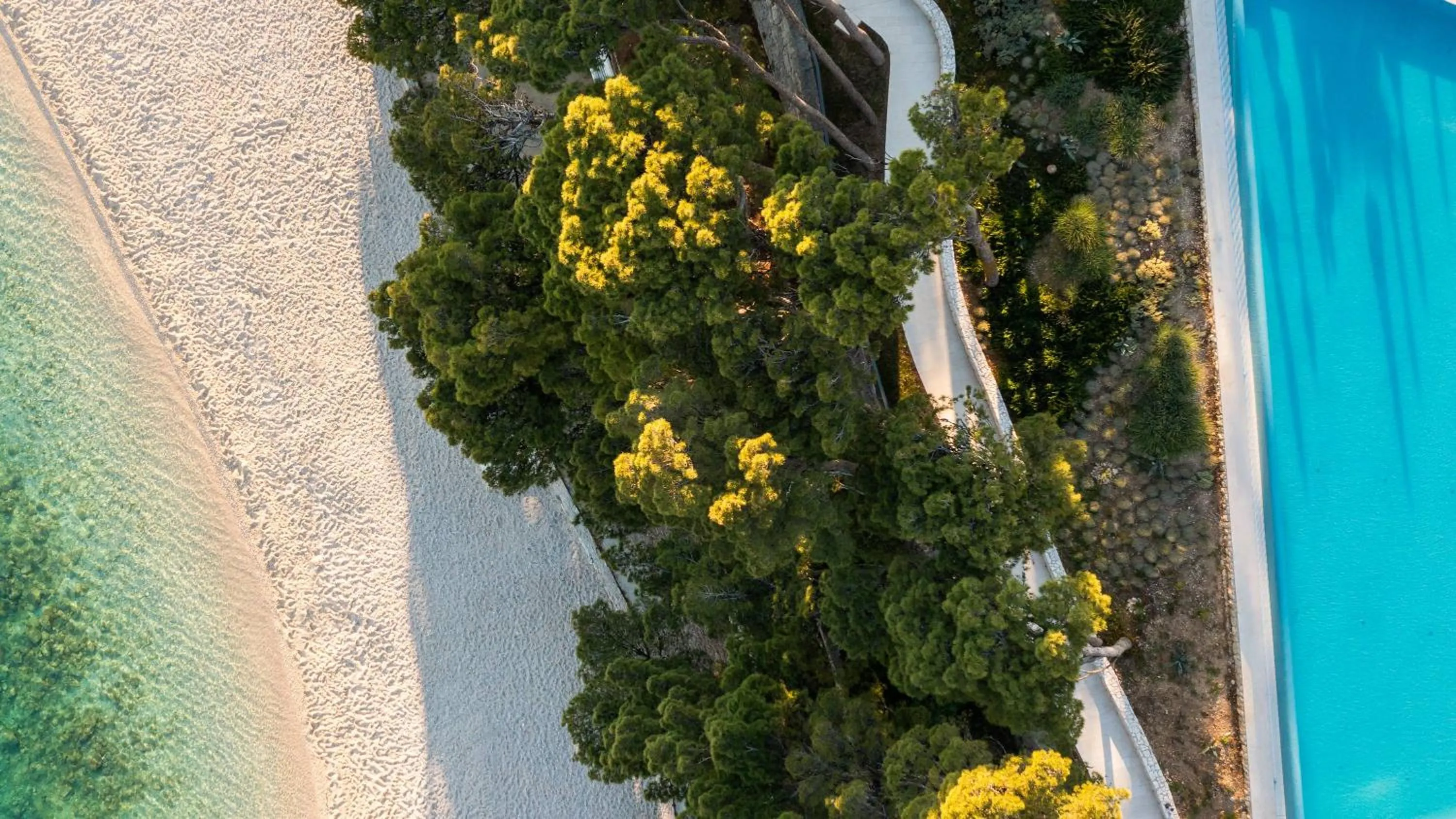 Beach in Bluesun hotel Berulia