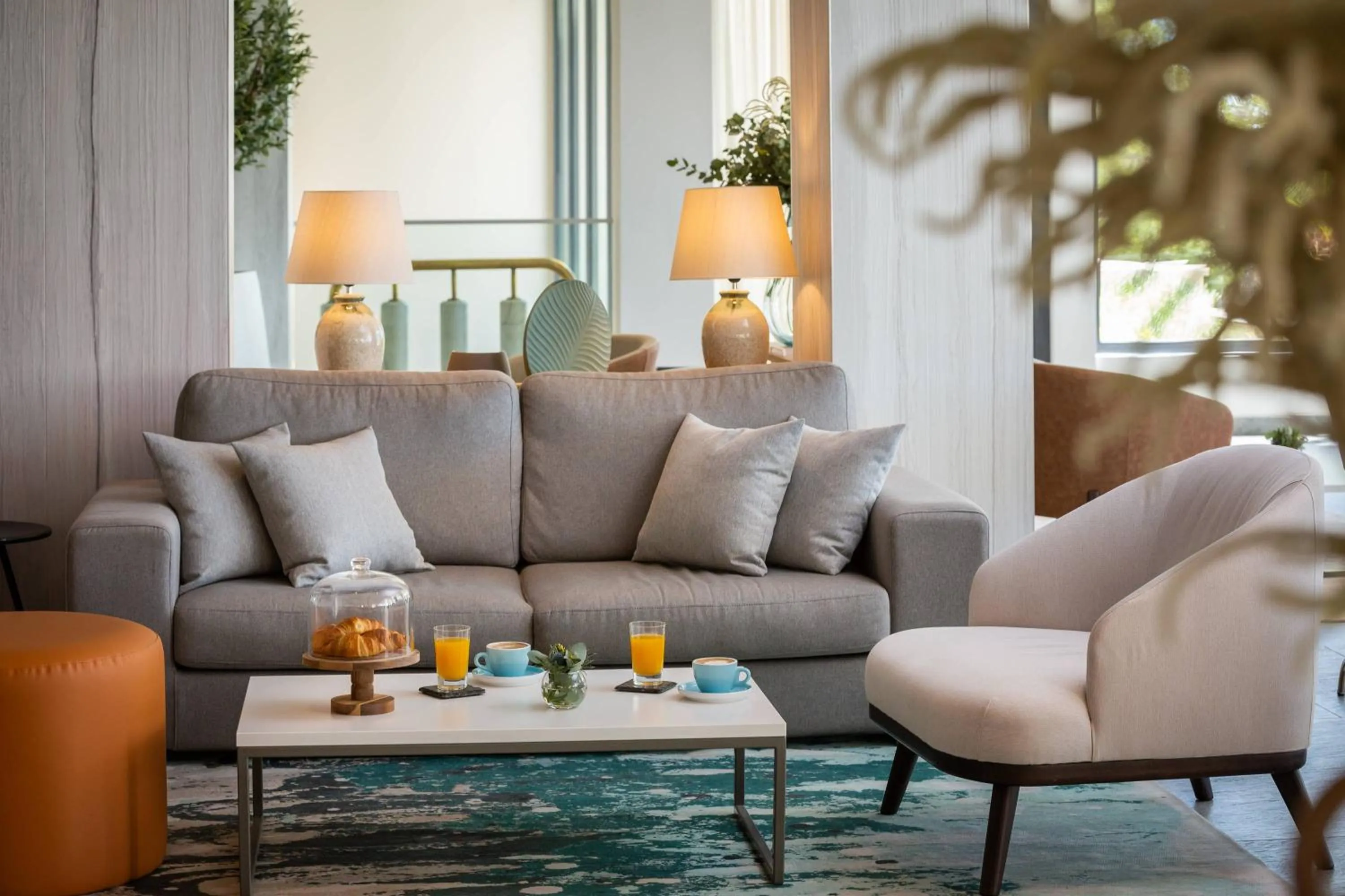 Lounge or bar in Bluesun hotel Berulia