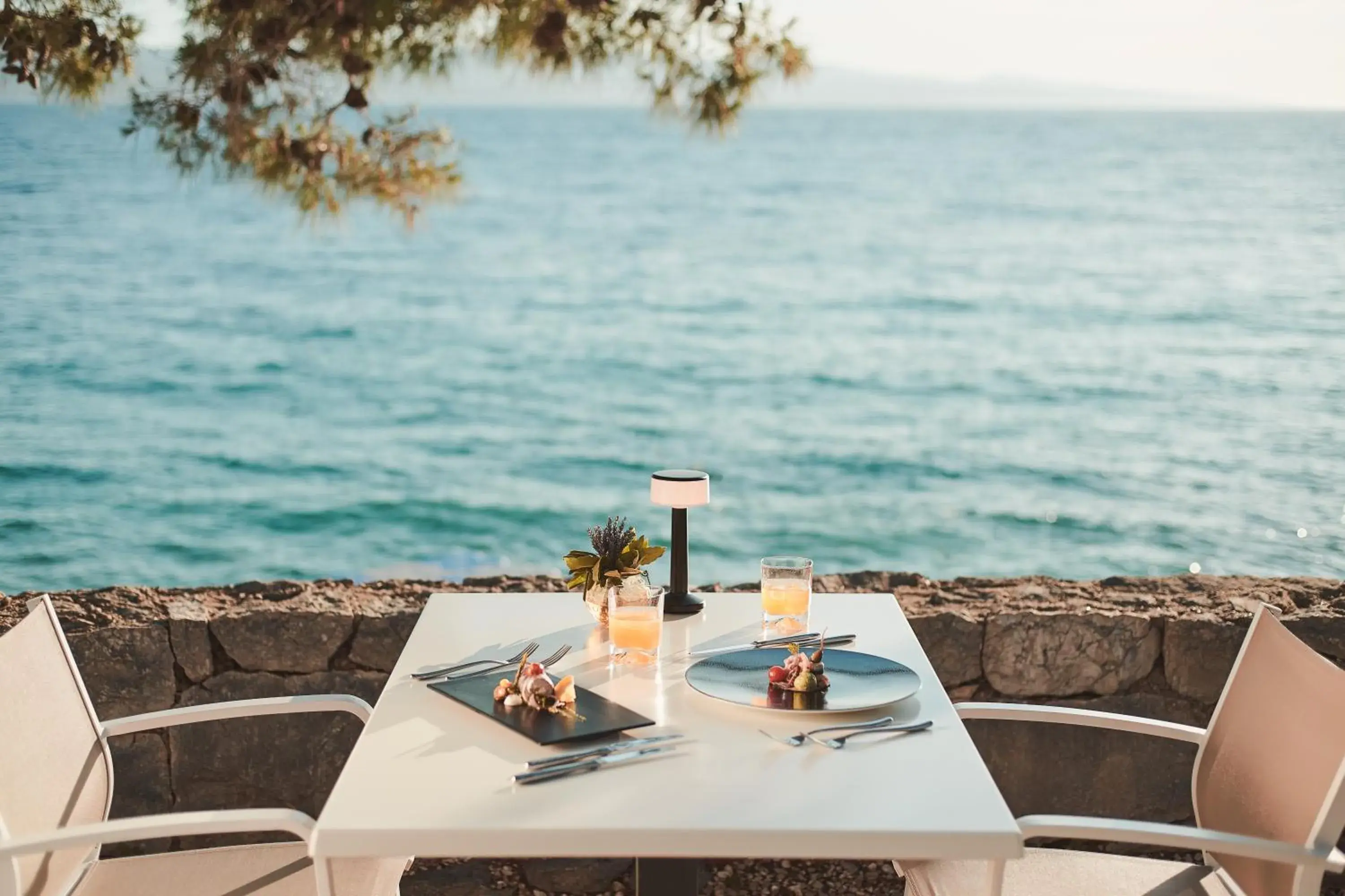 Restaurant/places to eat in Bluesun hotel Berulia Restaurant/places to eat in Bluesun hotel Berulia