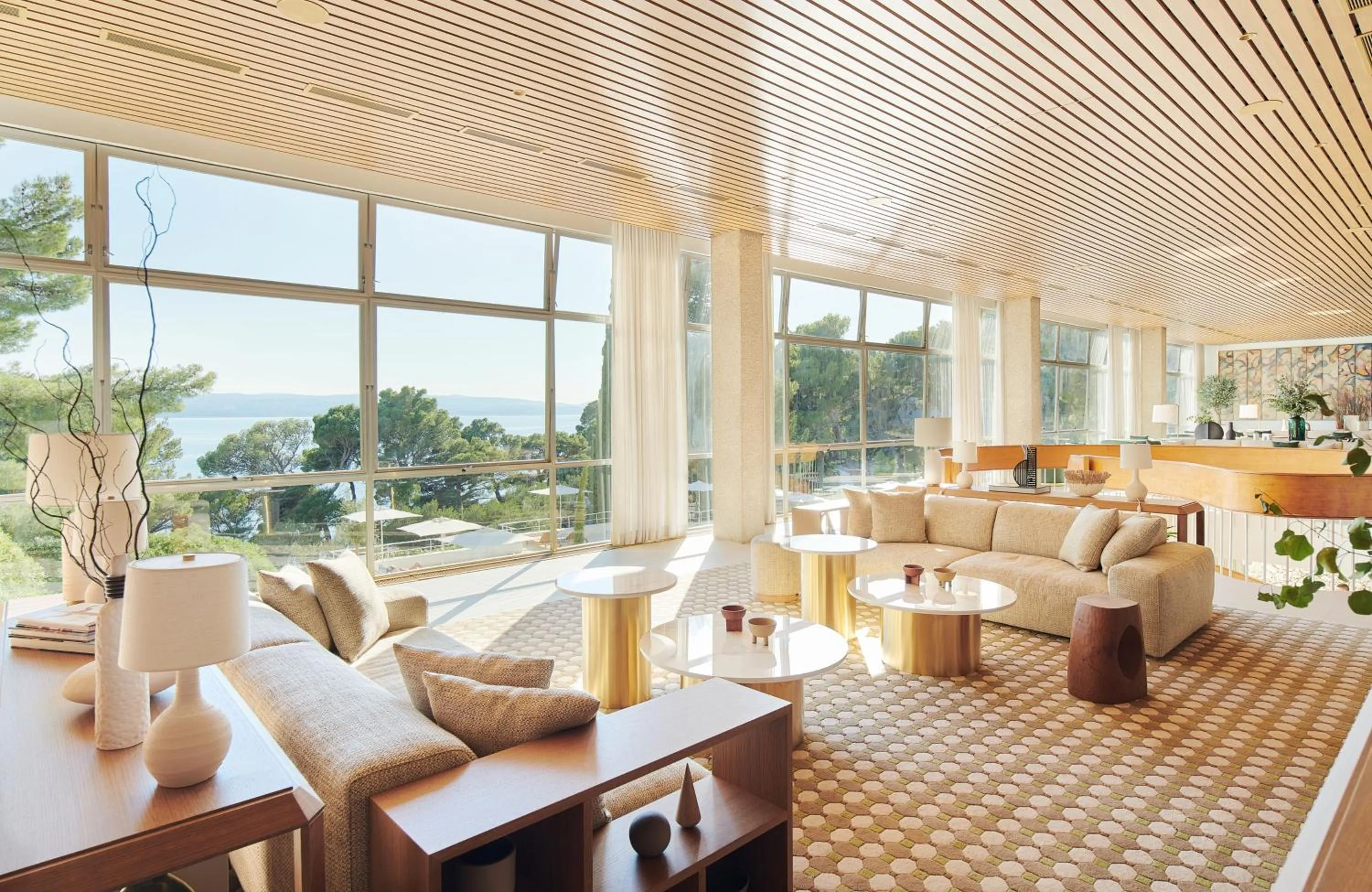 Seating area in Bluesun Hotel Maestral