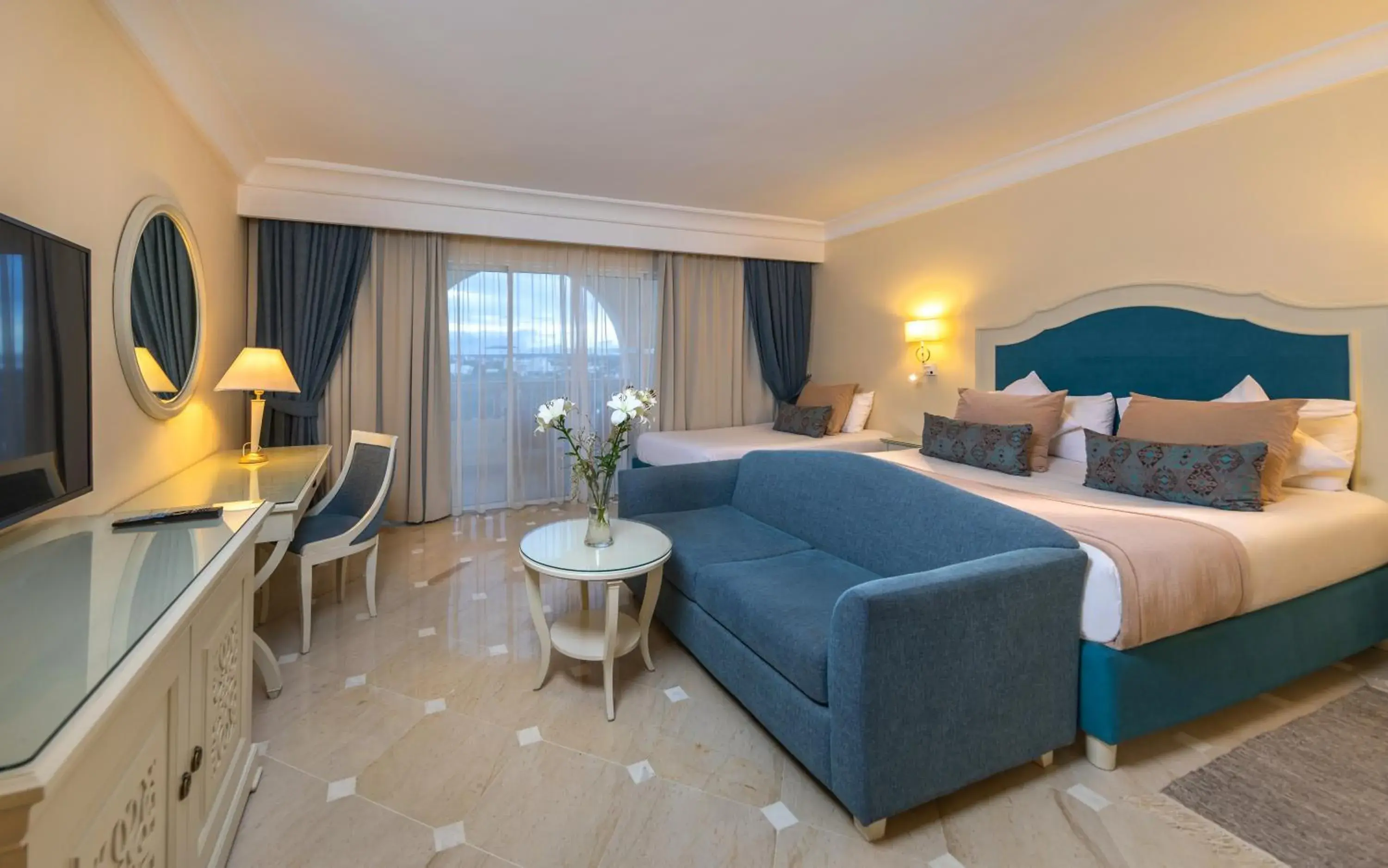 Property building, Bed in Steigenberger Marhaba Thalasso Hammamet Property building, Bed in Steigenberger Marhaba Thalasso Hammamet