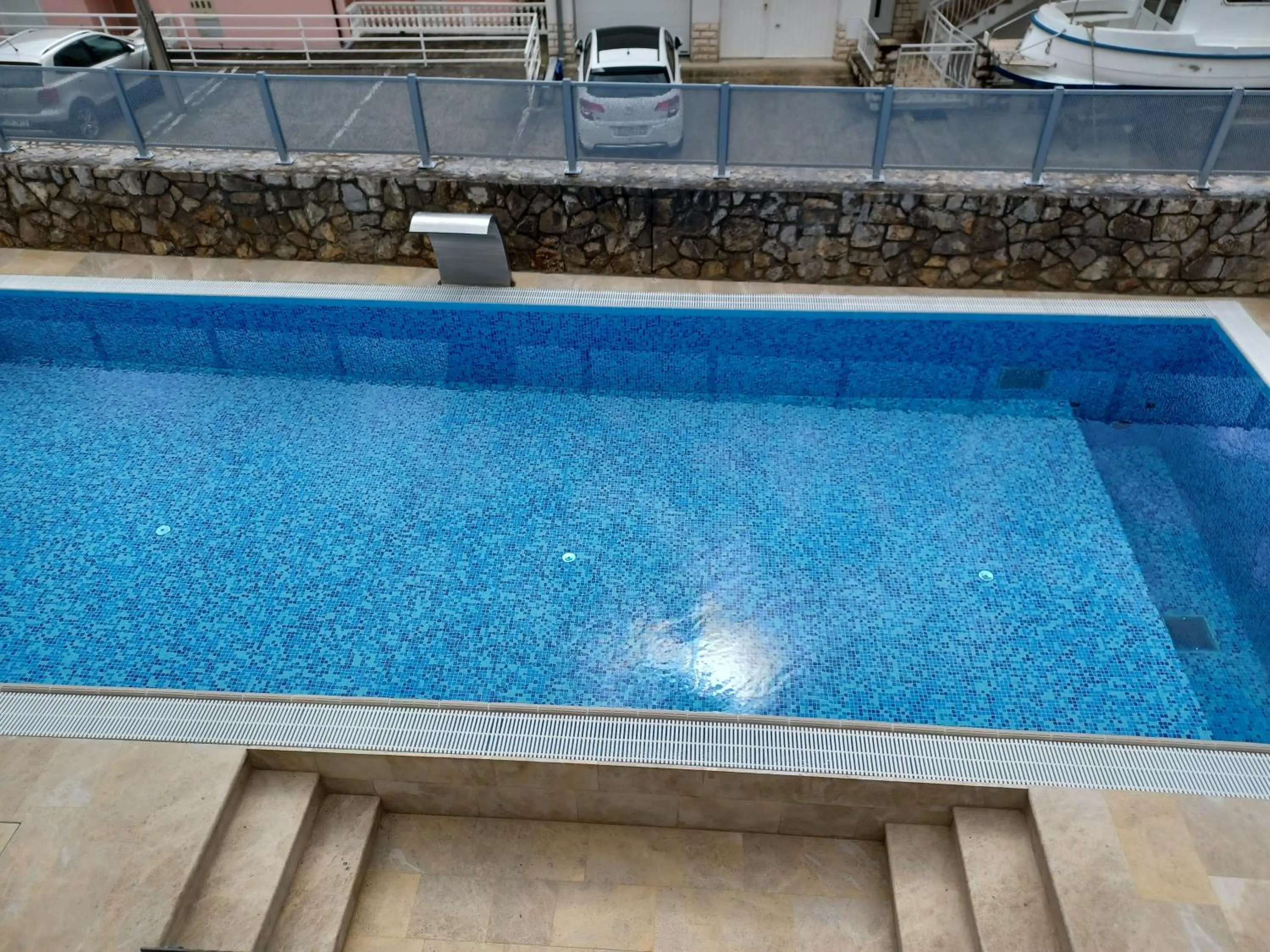 Pool view in Hotel Abalone