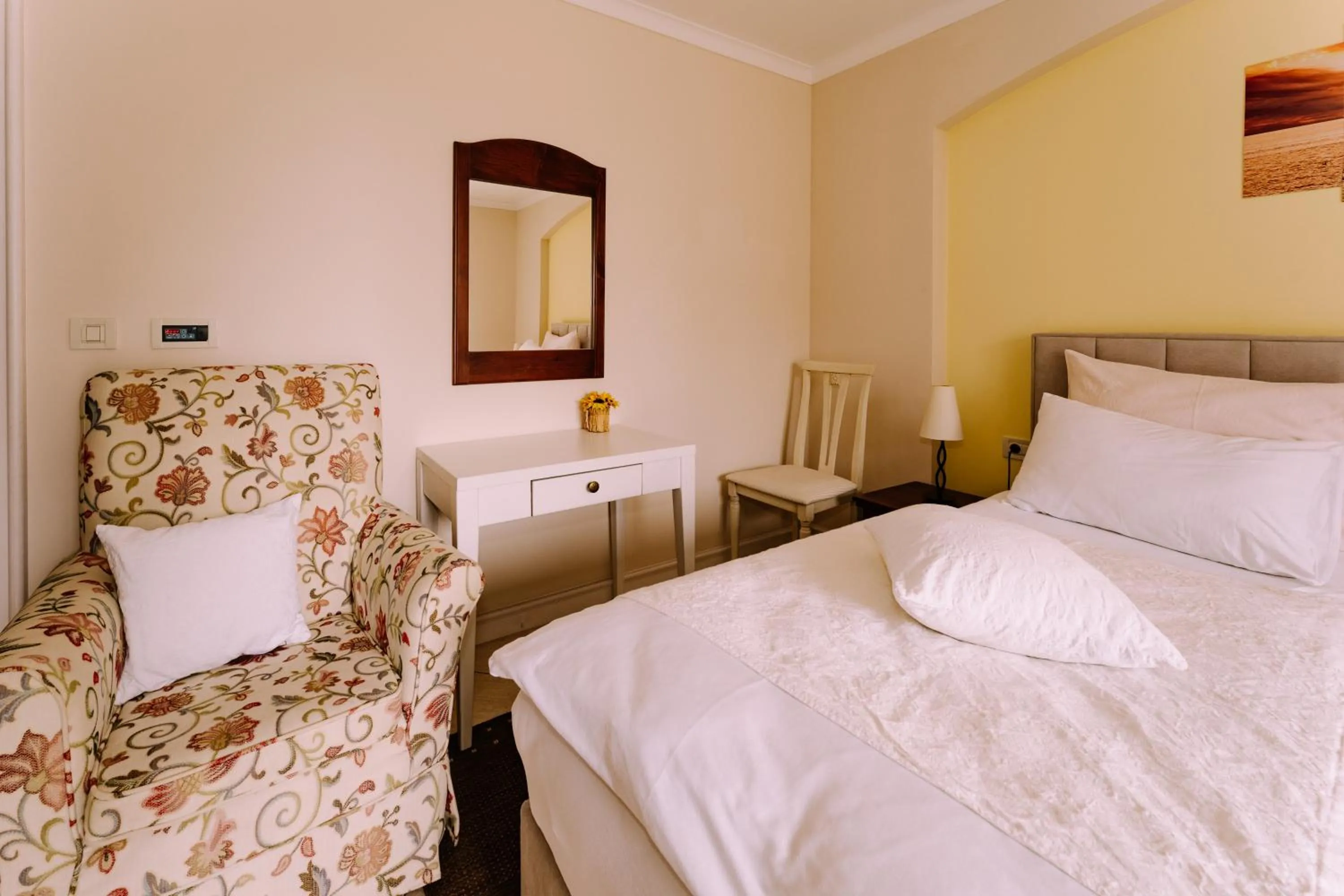 Bed in Hotel Abalone