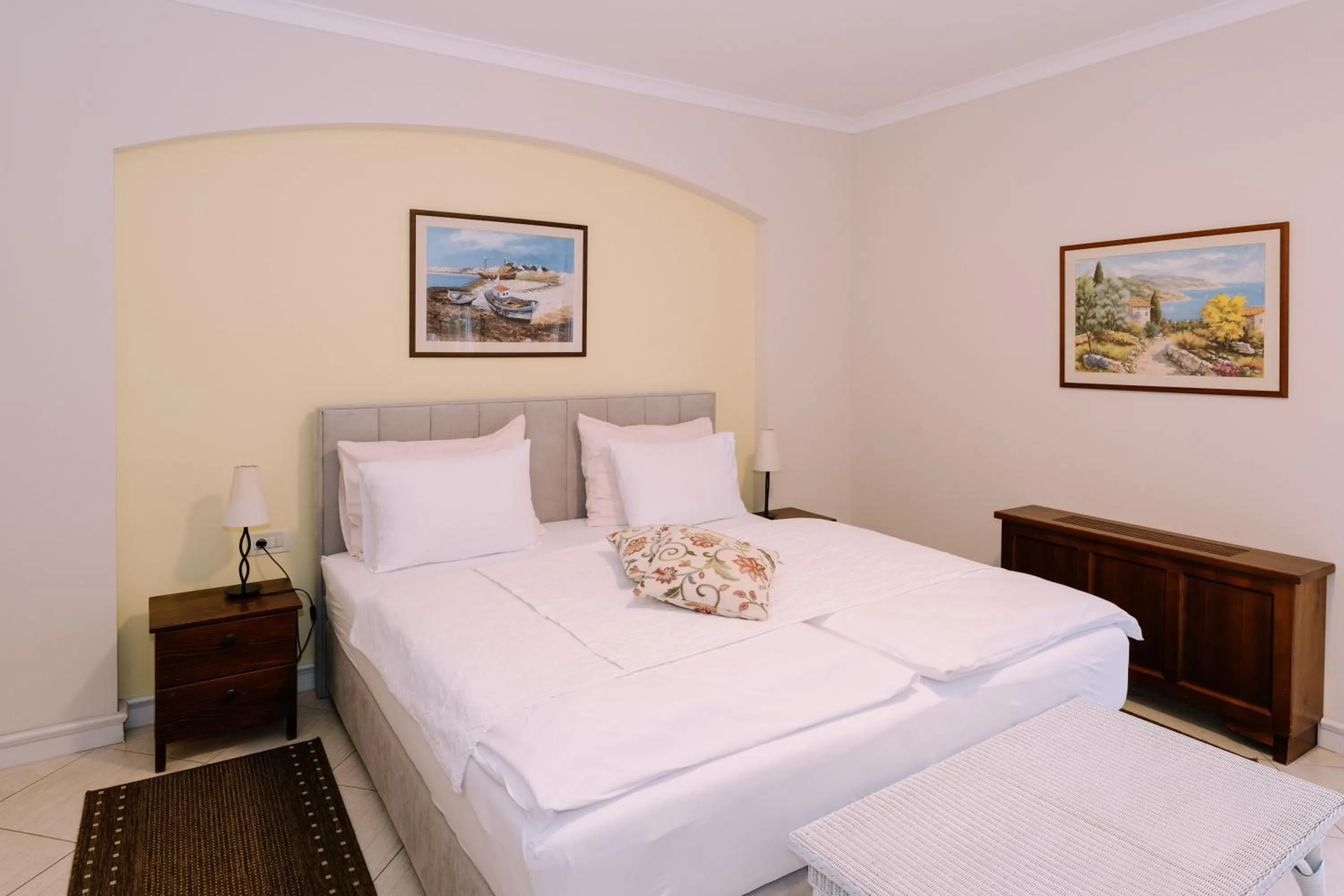 Bed in Hotel Abalone