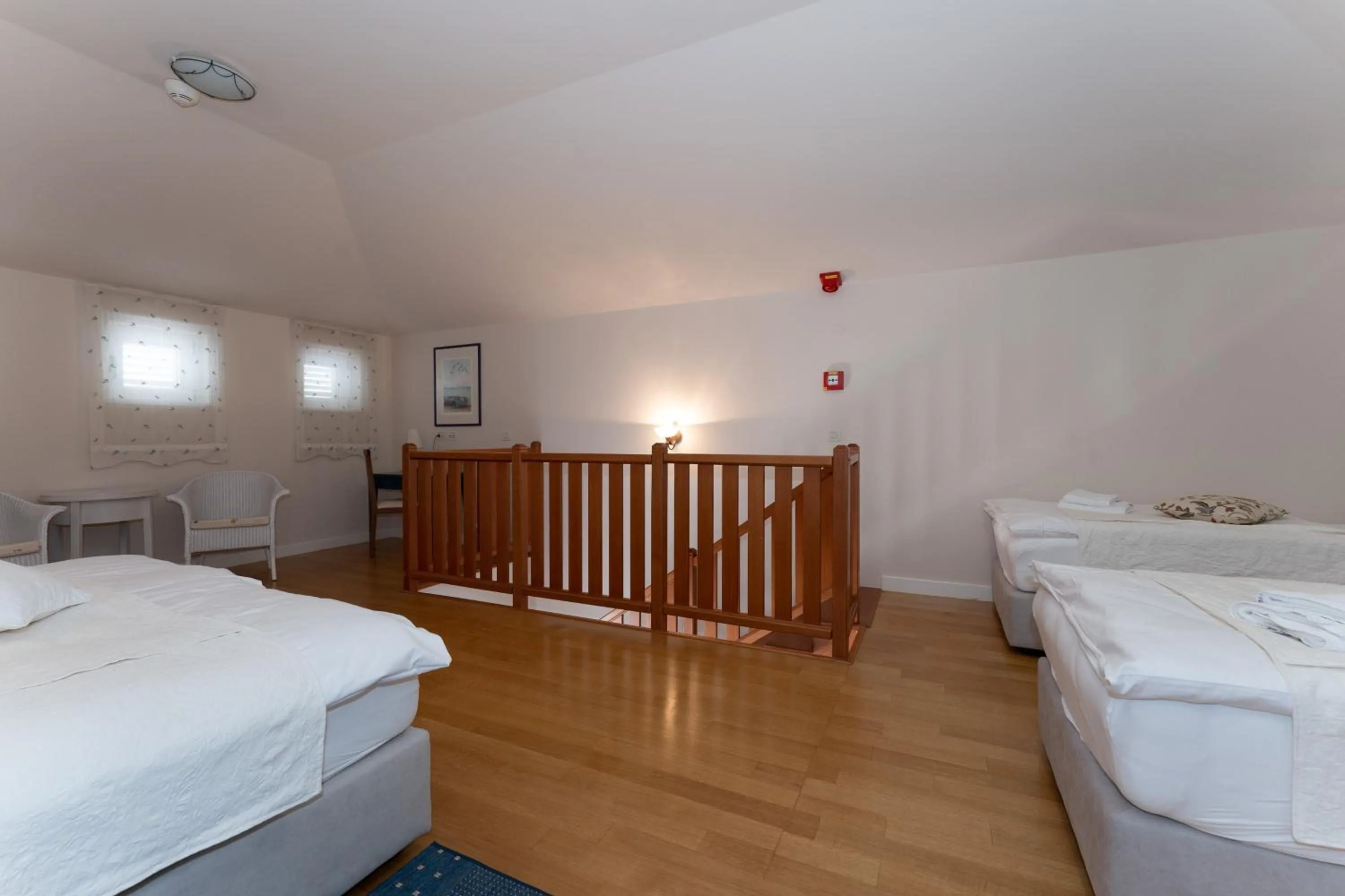 Photo of the whole room, Bed in Hotel Abalone