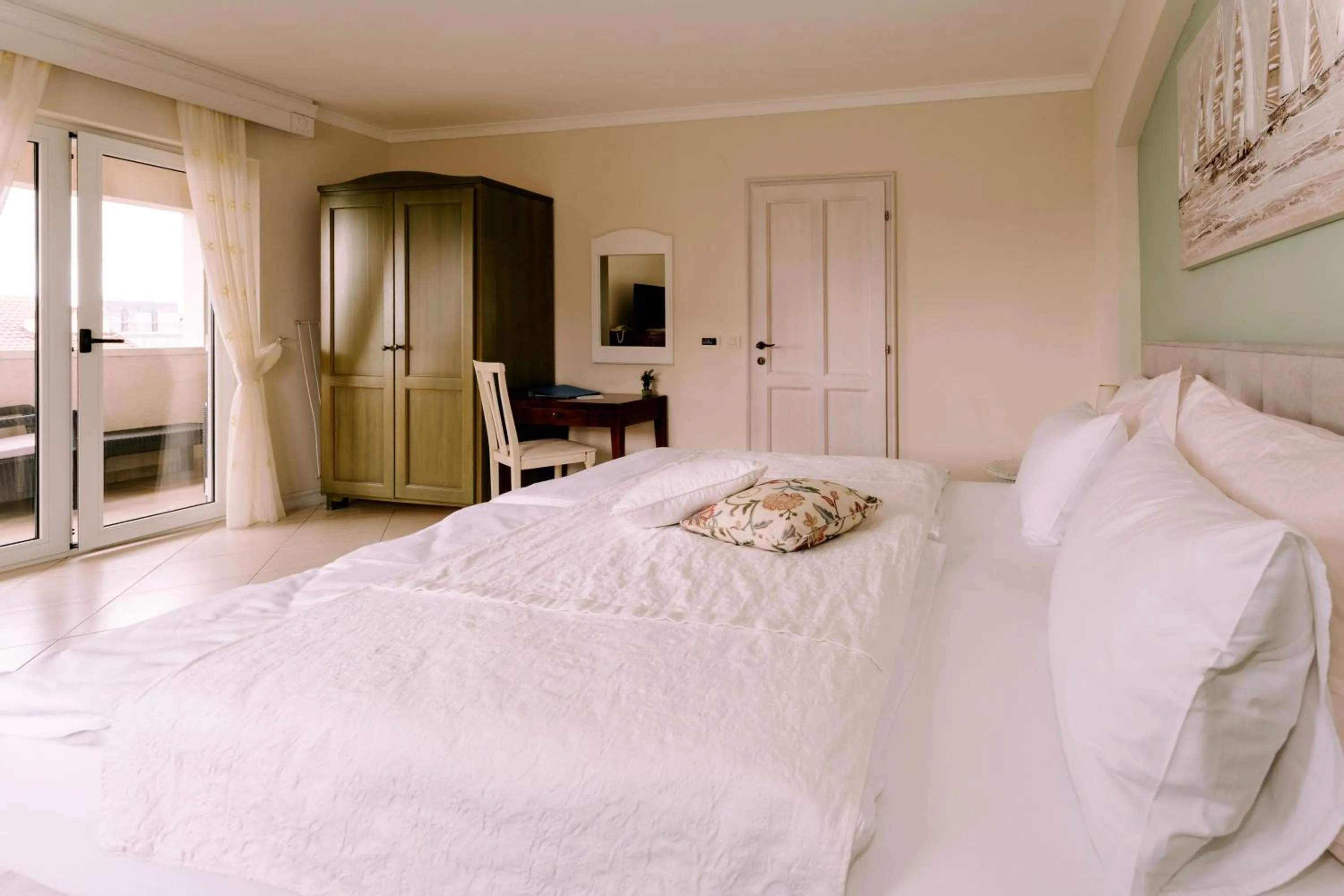 Bed in Hotel Abalone