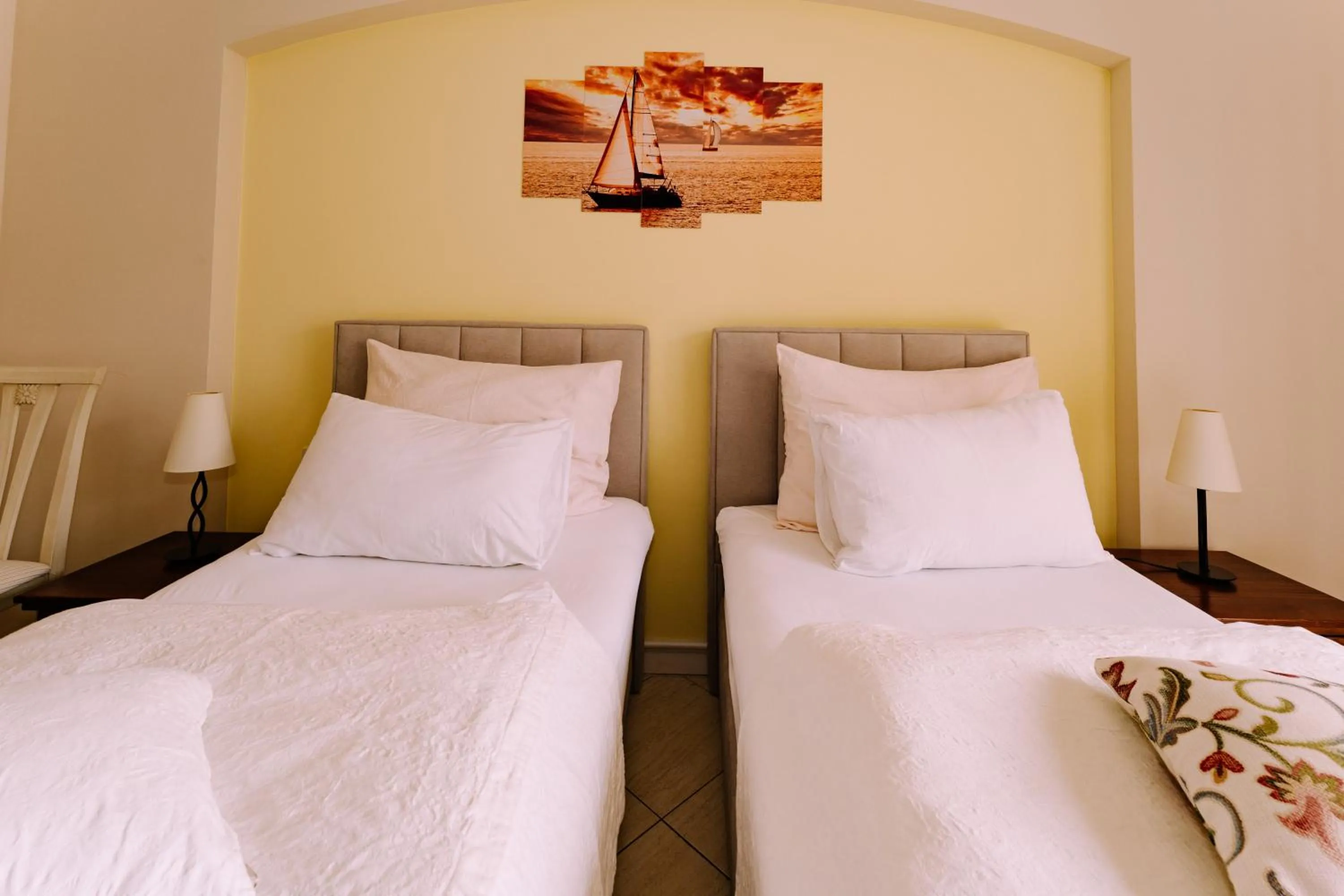 Bed in Hotel Abalone