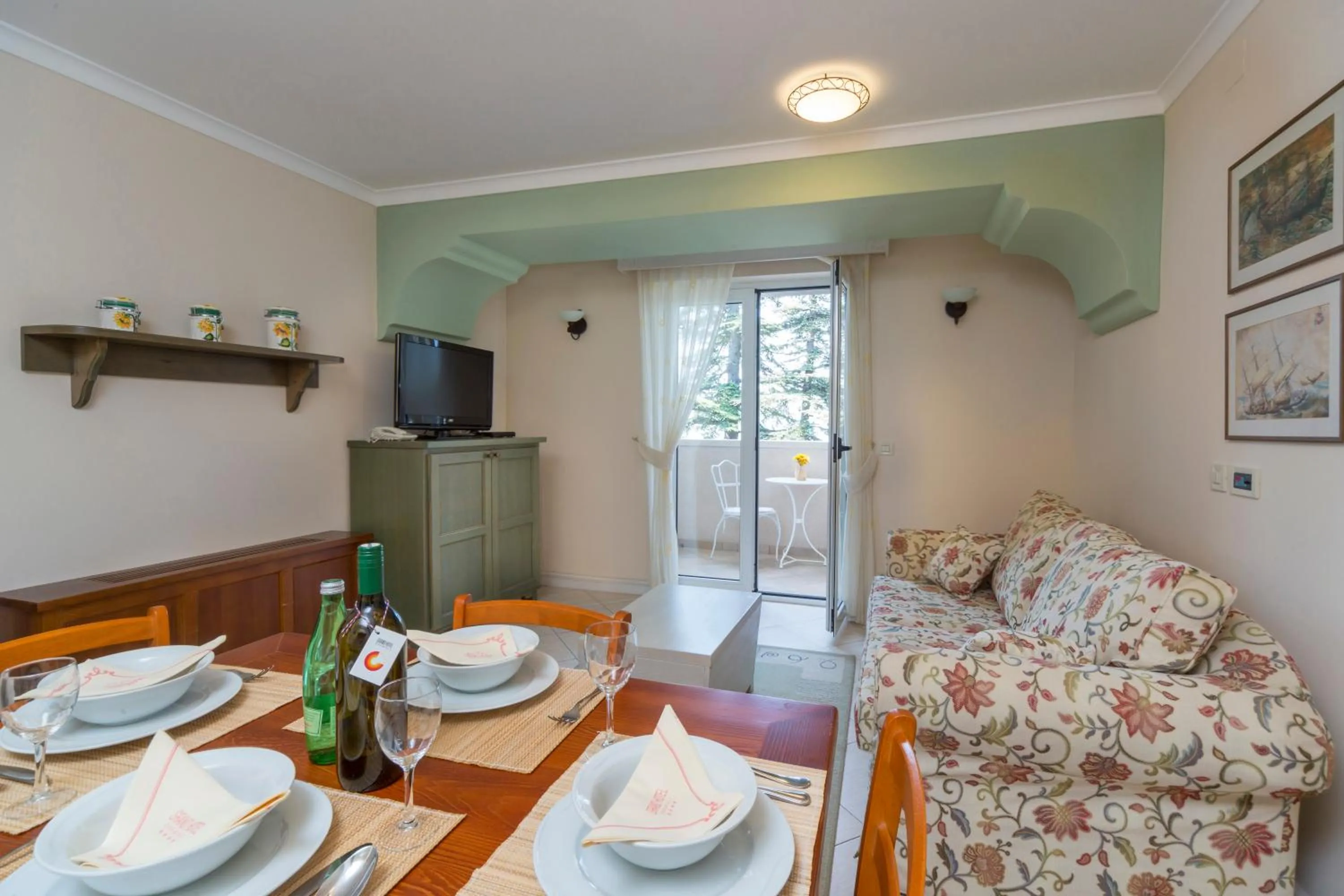 Living room in Hotel Abalone