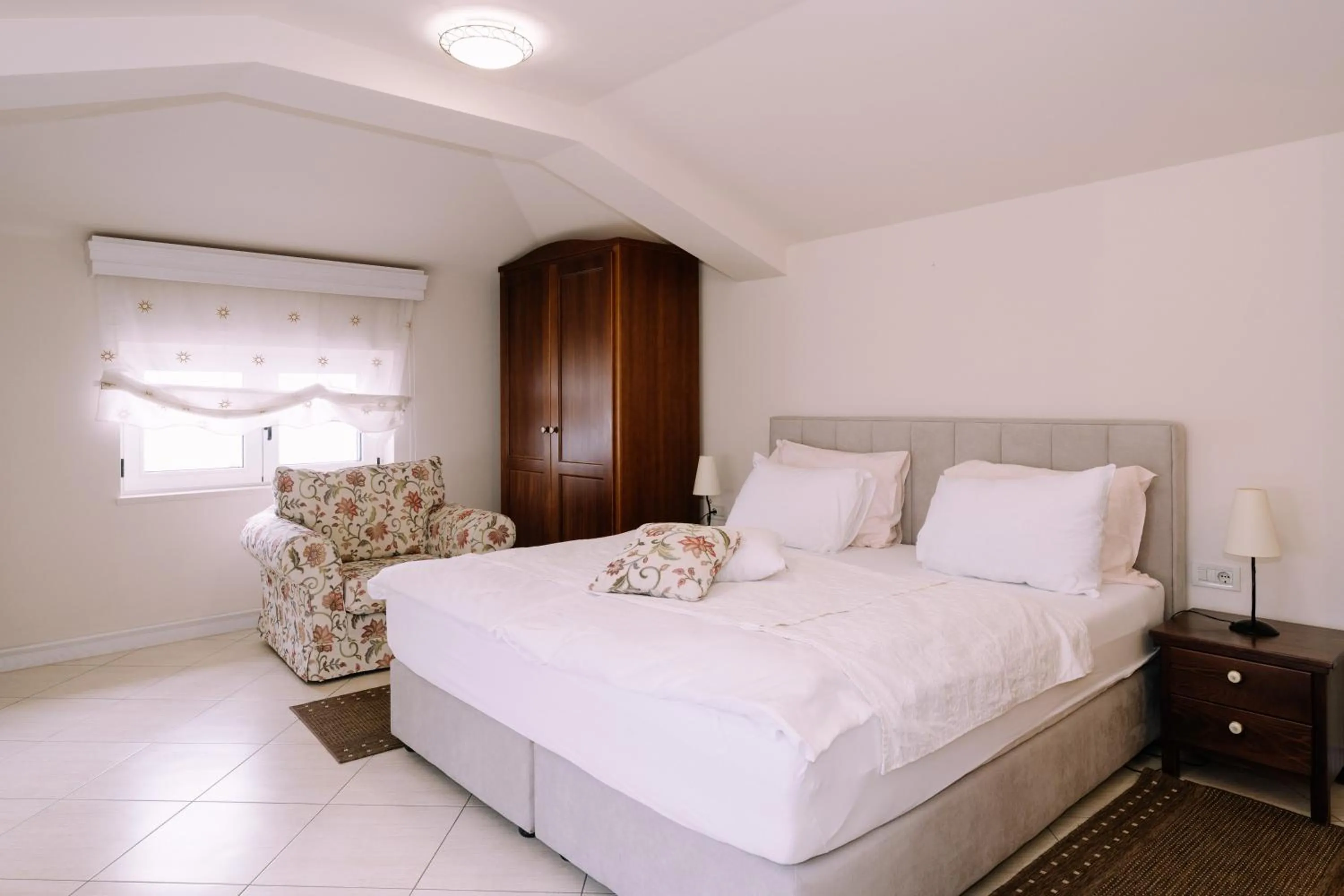 Bed in Hotel Abalone