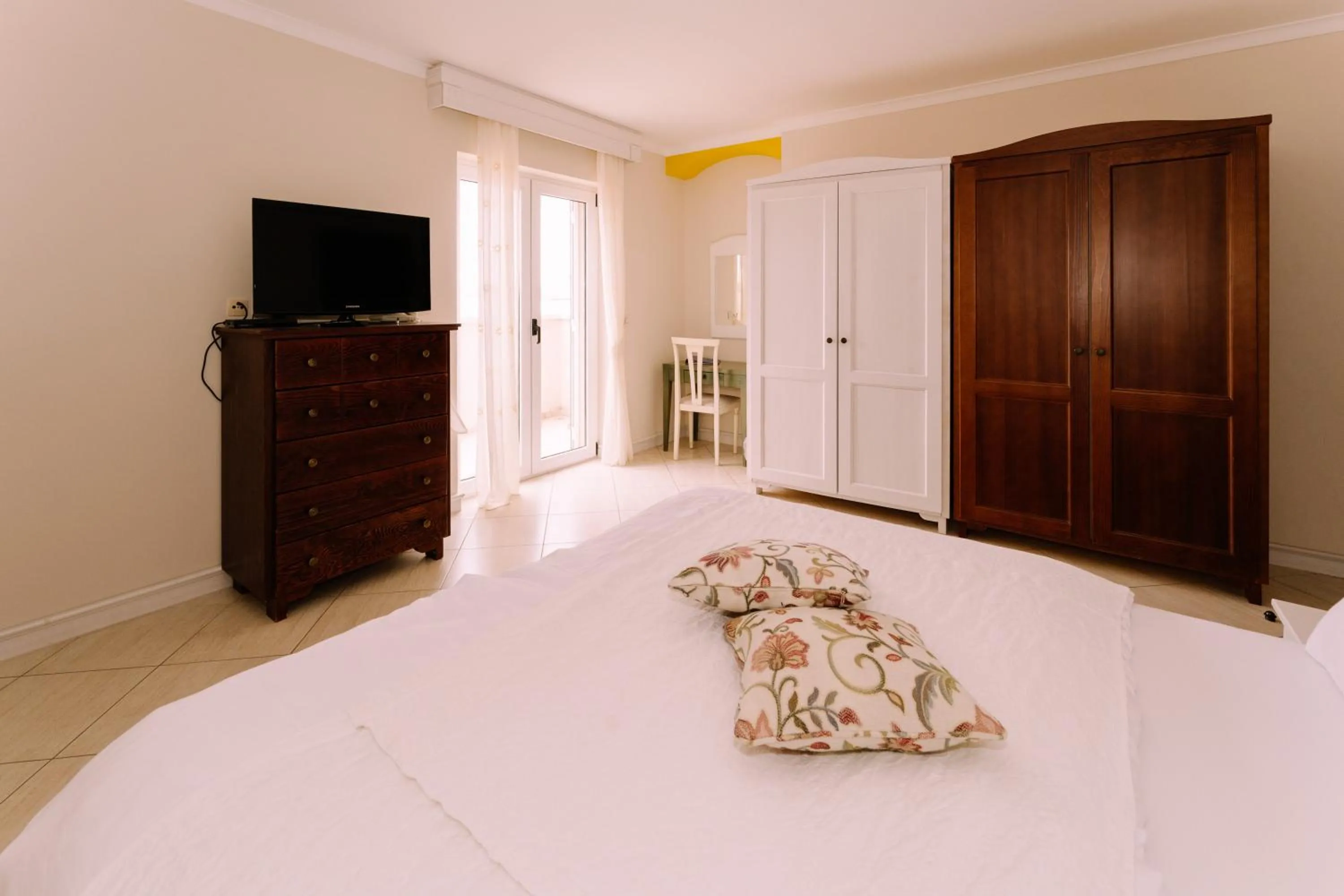 Bed in Hotel Abalone