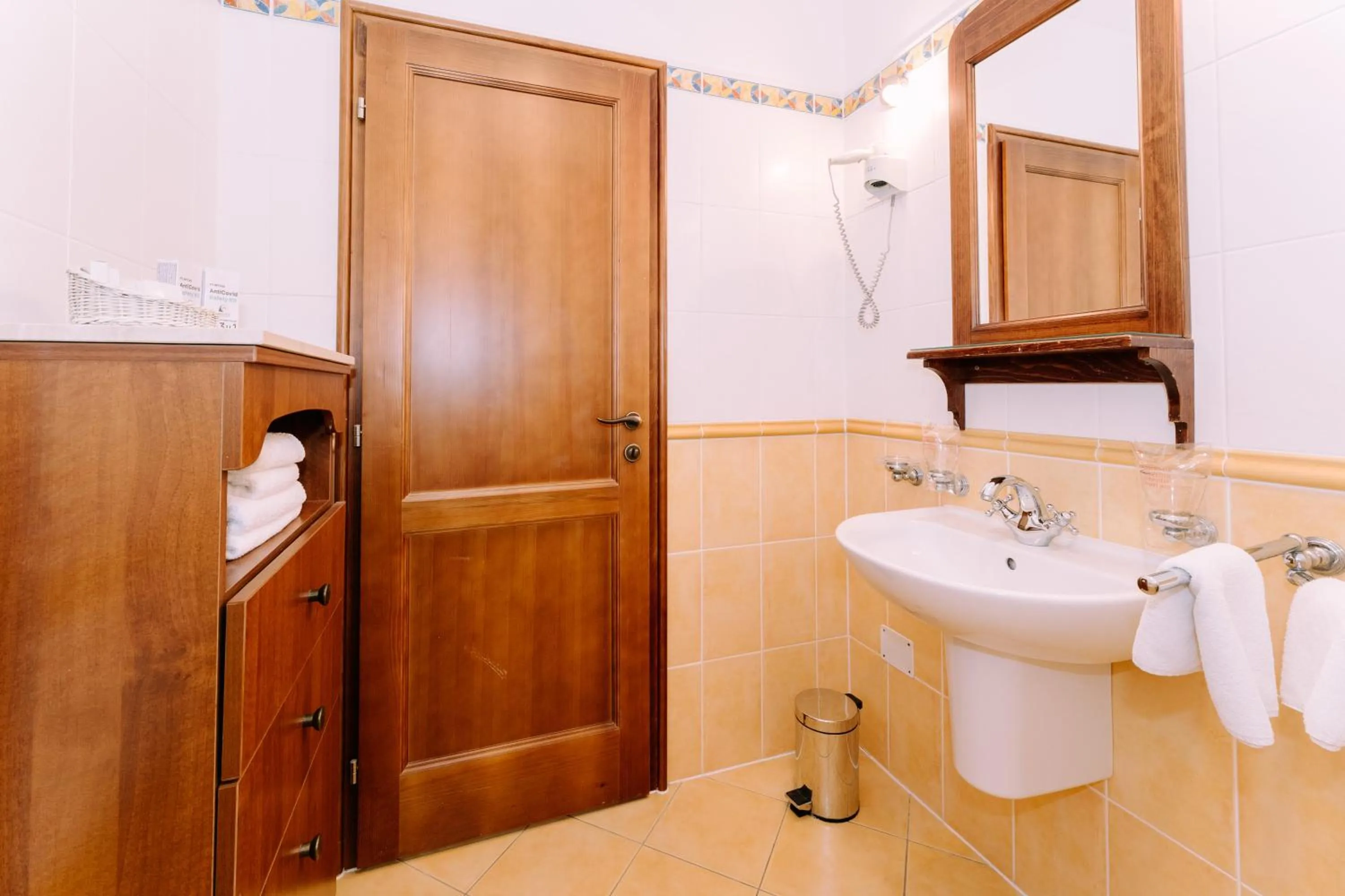 Bathroom in Hotel Abalone