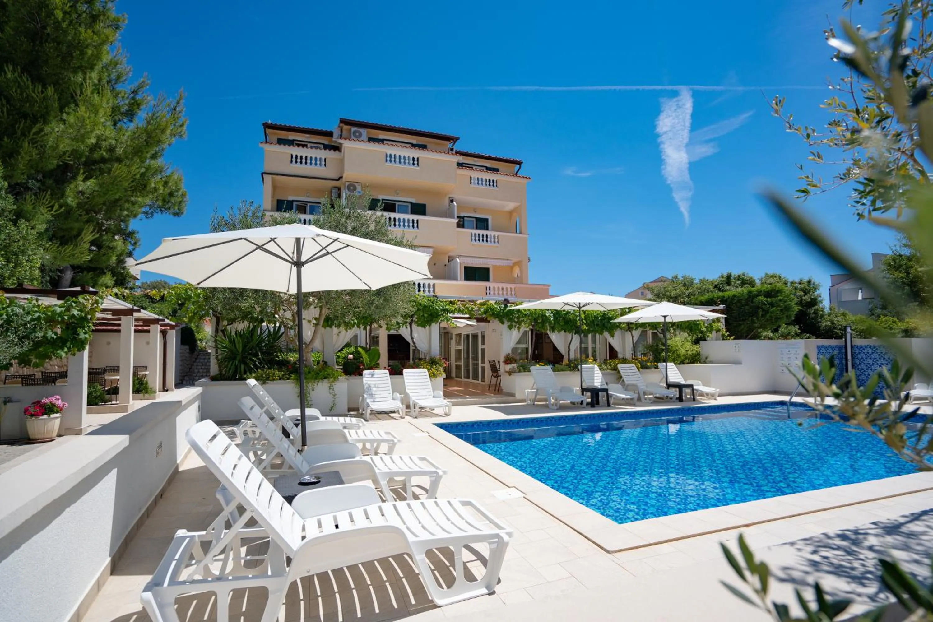 Property building in Pansion Villa Bok