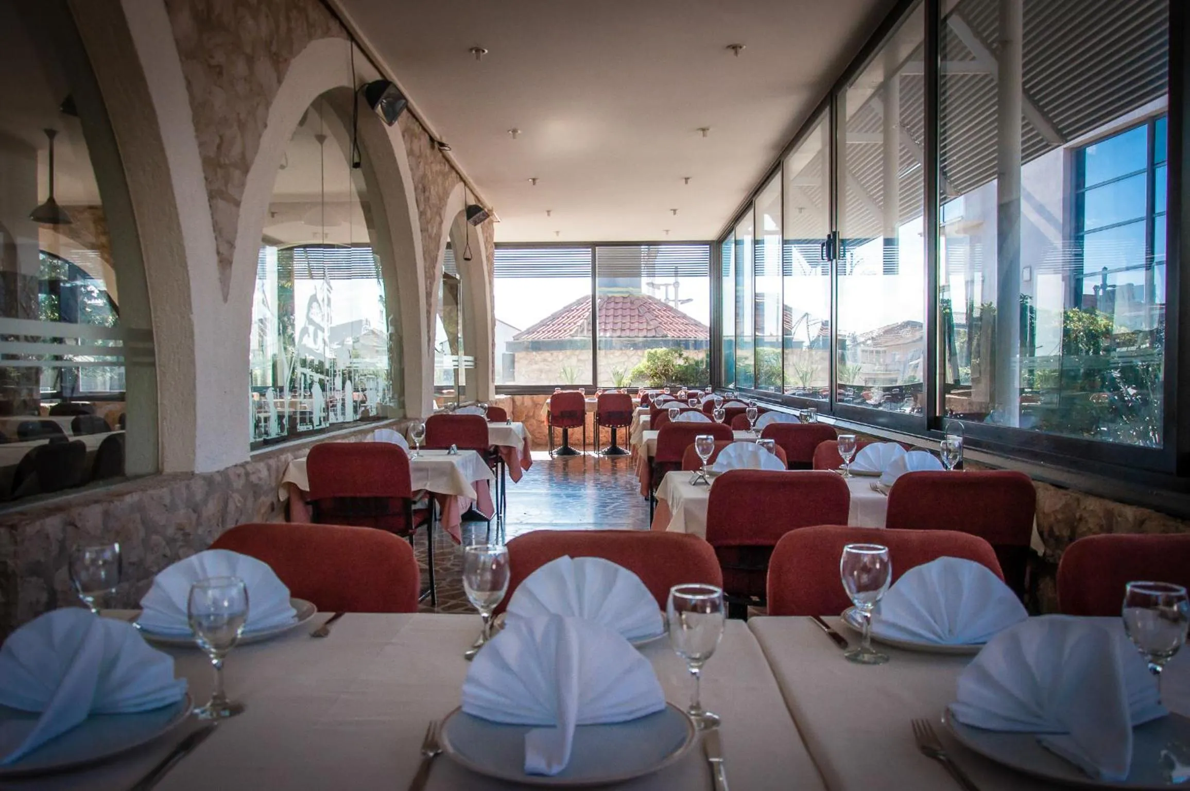 Restaurant/places to eat in Guest Accomodation Tamaris