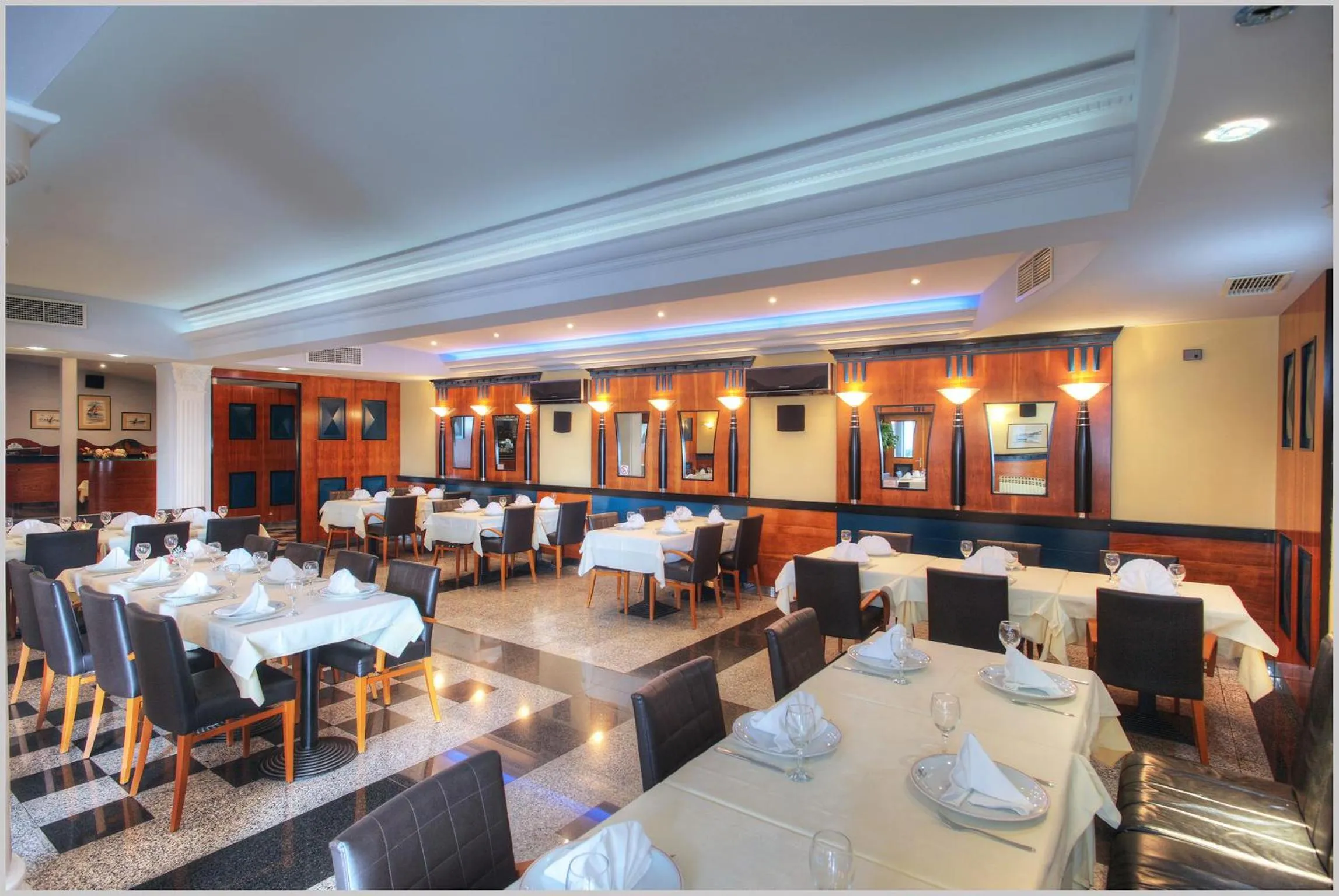 Restaurant/places to eat in Guest Accomodation Tamaris