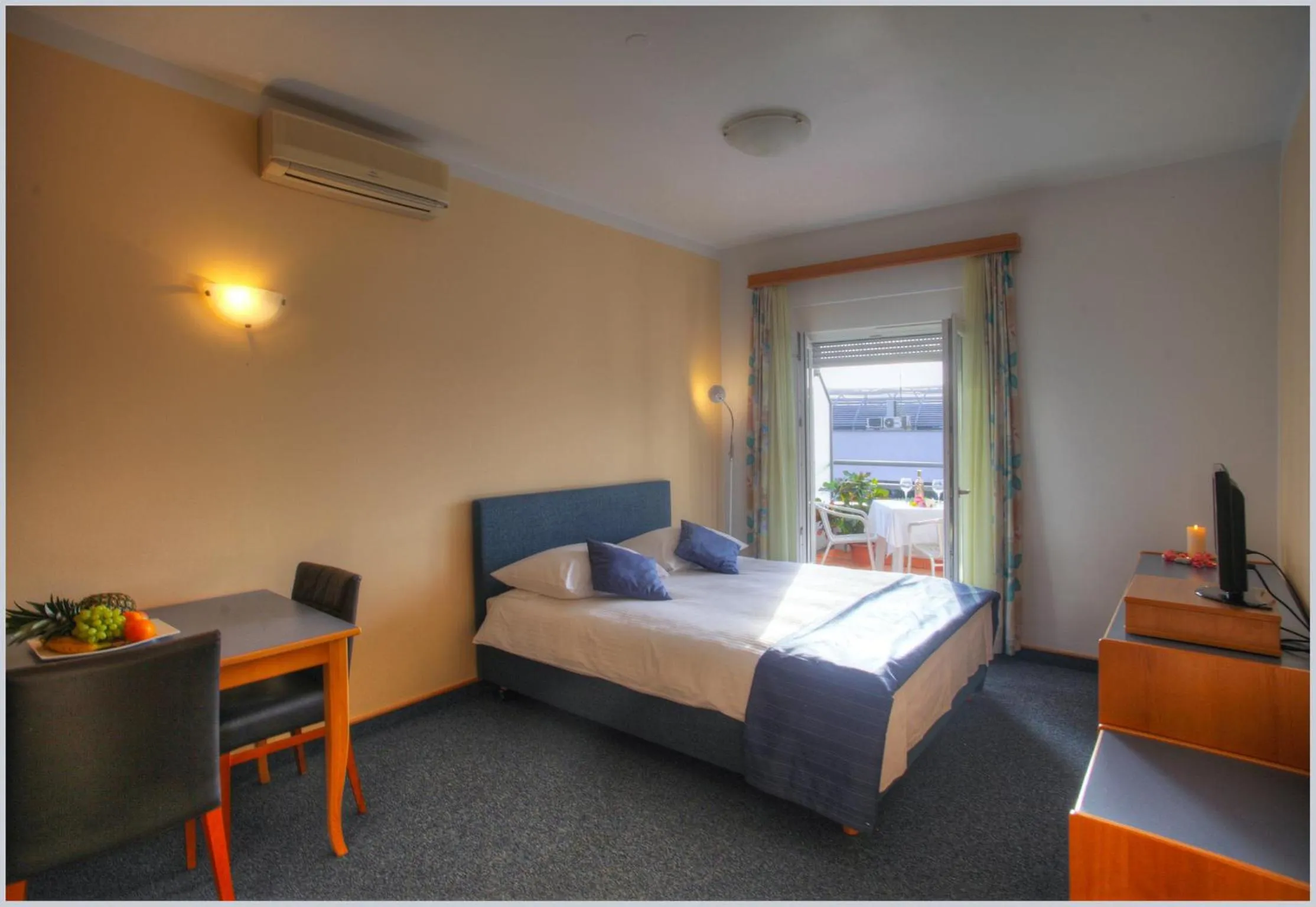 Balcony/Terrace, Bed in Guest Accomodation Tamaris