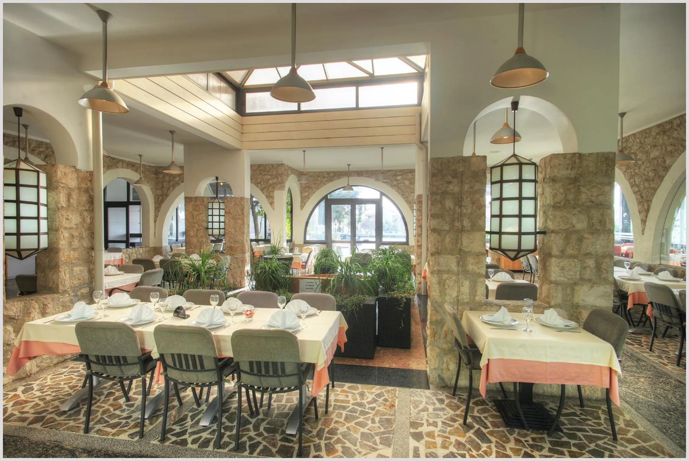 Restaurant/places to eat in Guest Accomodation Tamaris