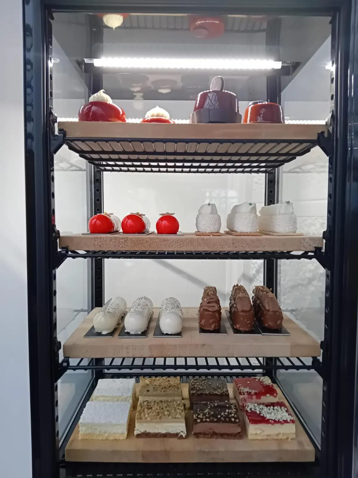 Restaurant/places to eat in Hotel Biser