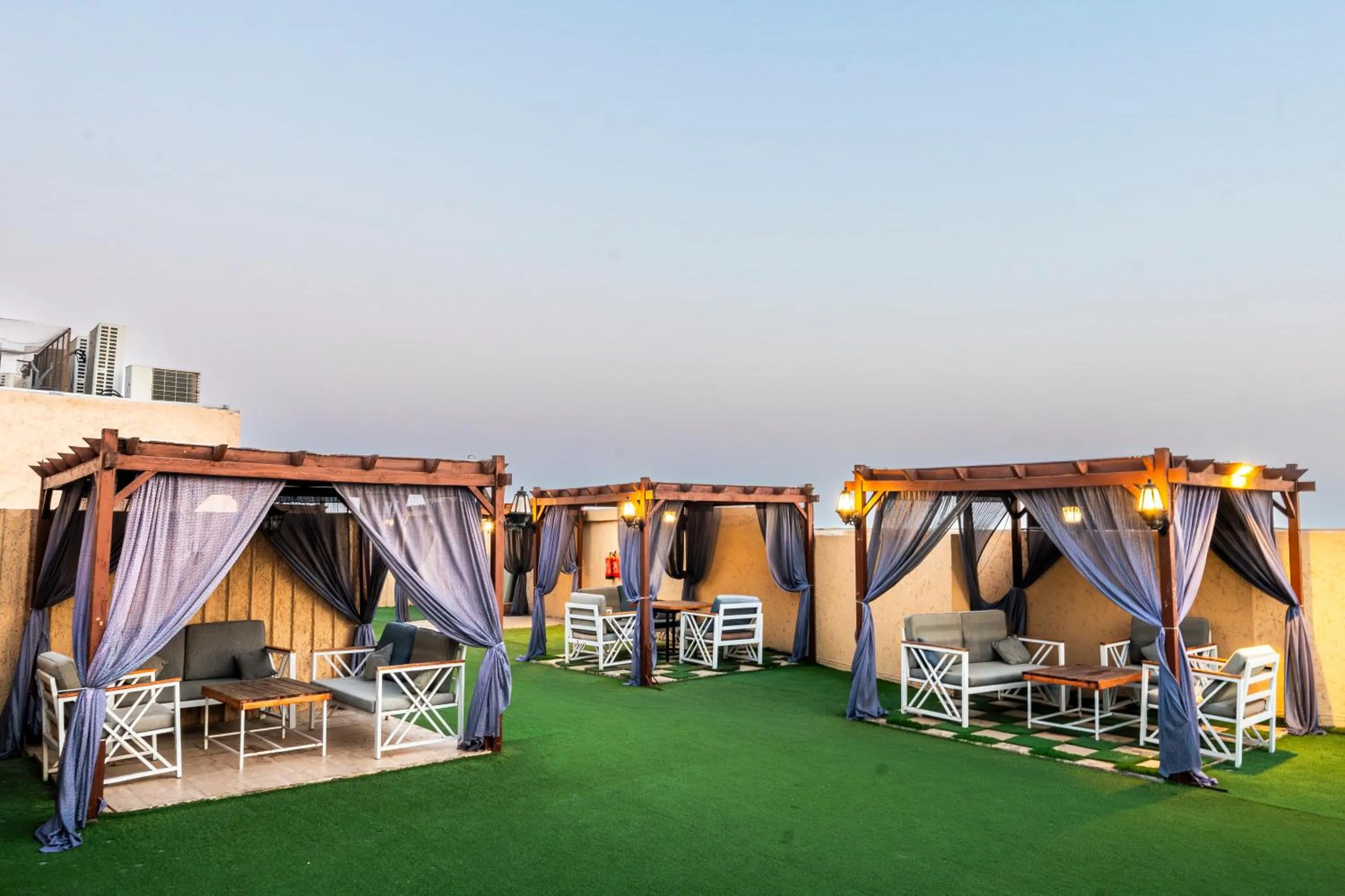 Golden Garden Al Corniche