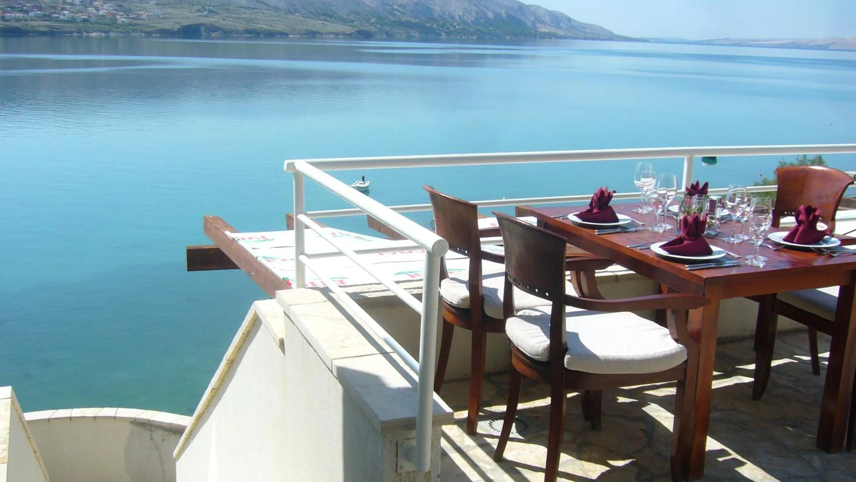 Restaurant/places to eat in Hotel Belveder