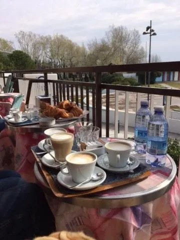 Restaurant/places to eat in Villa Lucilla