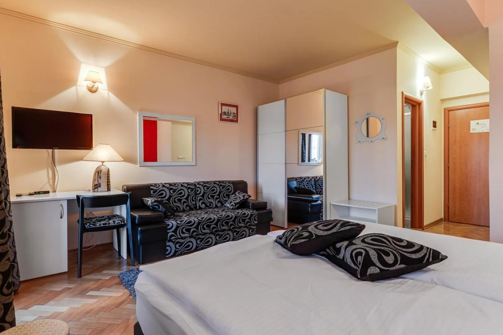 Bedroom, Bed in Hotel Marinko