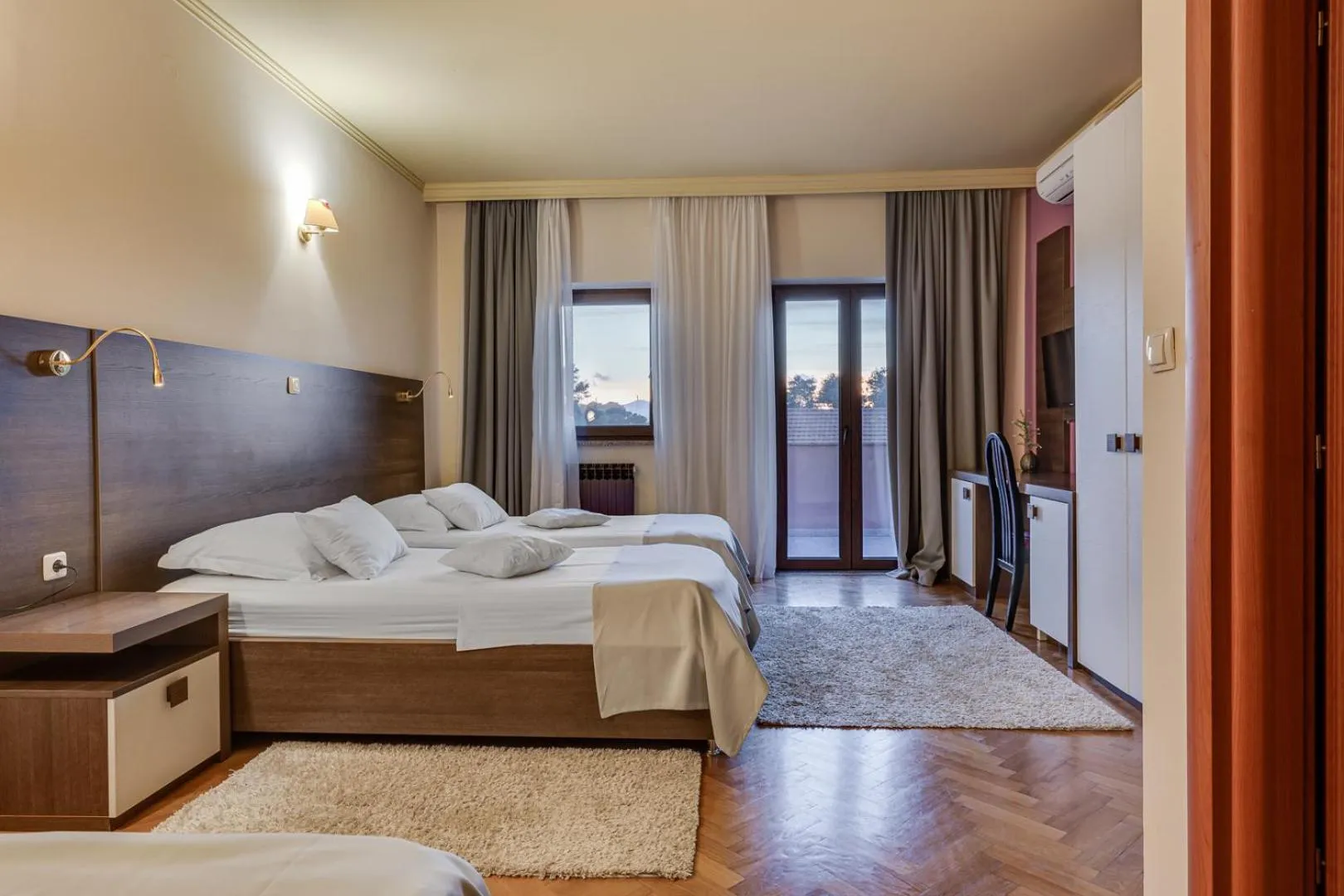 Bed in Hotel Marinko