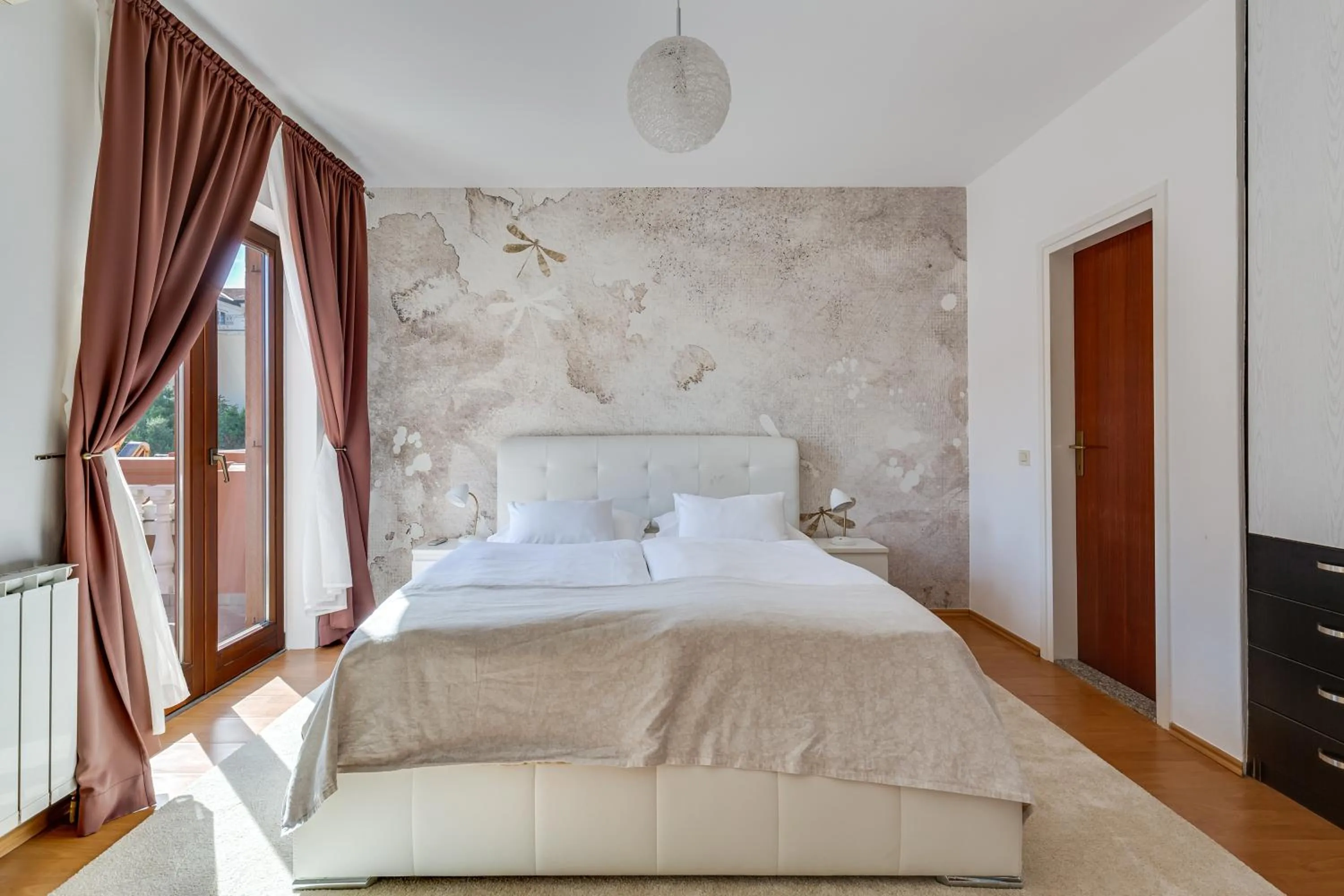 Bed in Hotel Marinko