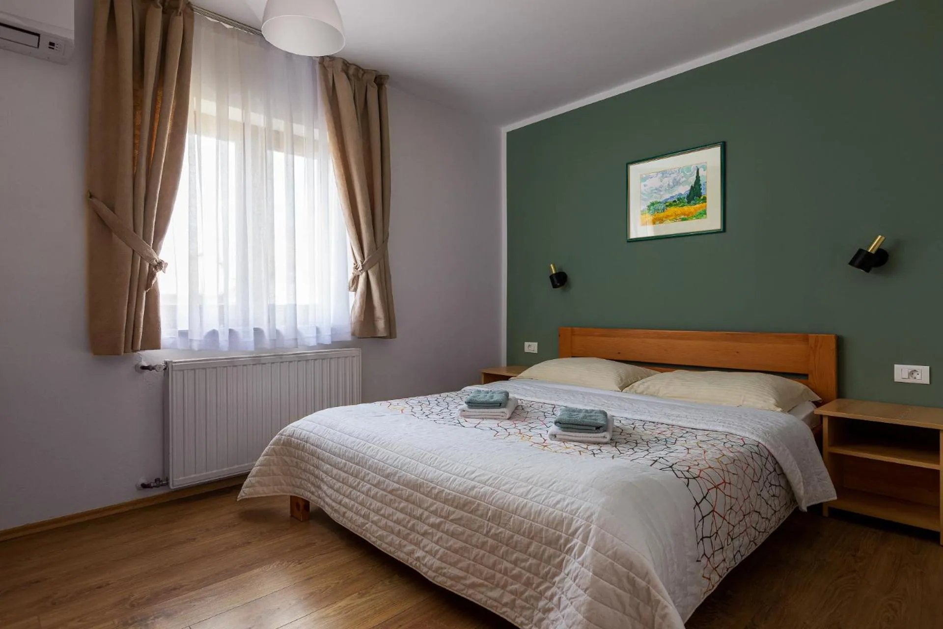 Bed in Tourist Center Marko