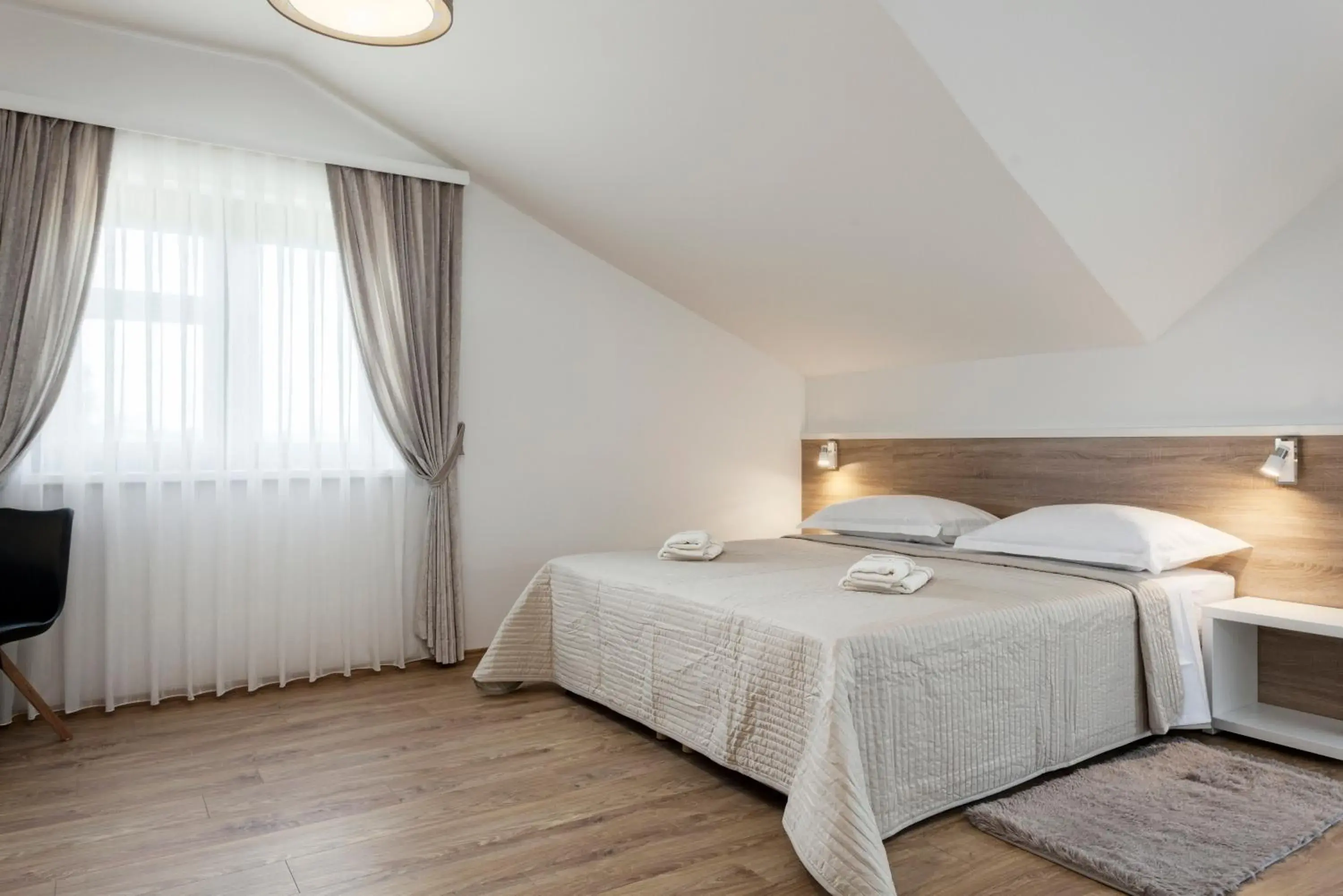 Deluxe Double Room in Tourist Center Marko Deluxe Double Room in Tourist Center Marko