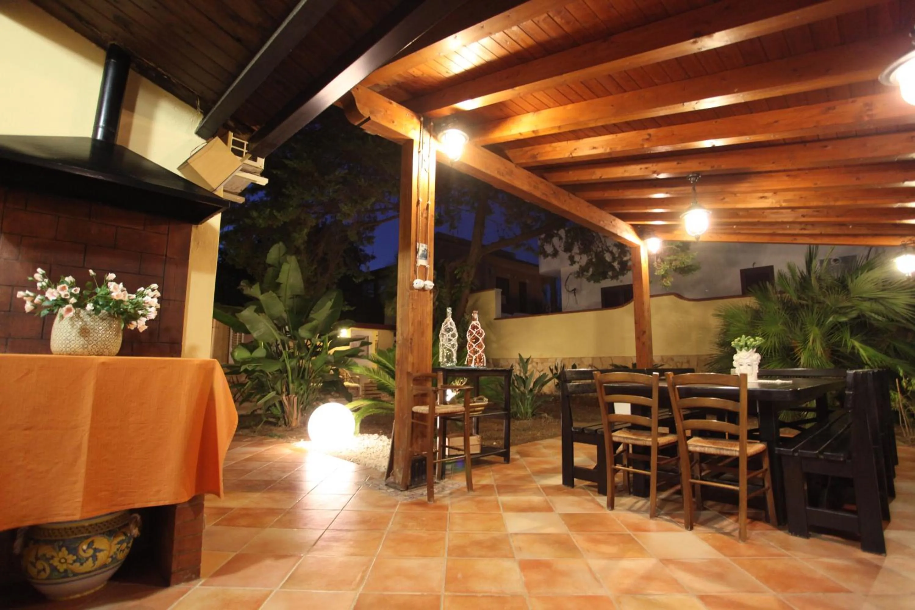 Patio in B&B Villa Maiolica