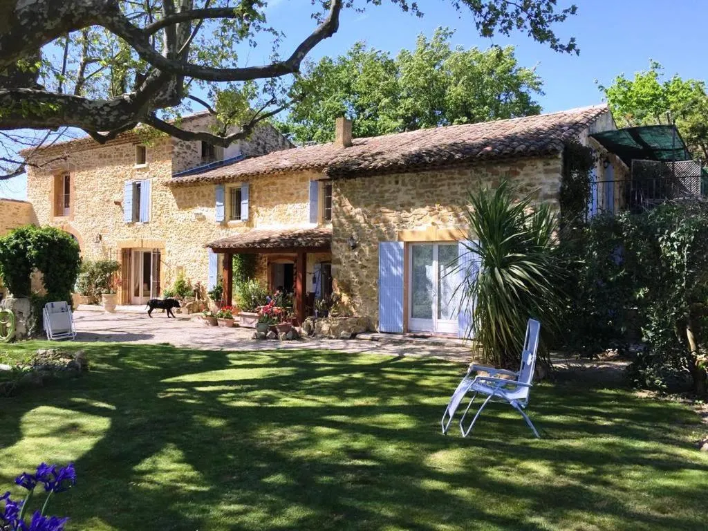 Facade/entrance in Mas du Clos de l'Escarrat