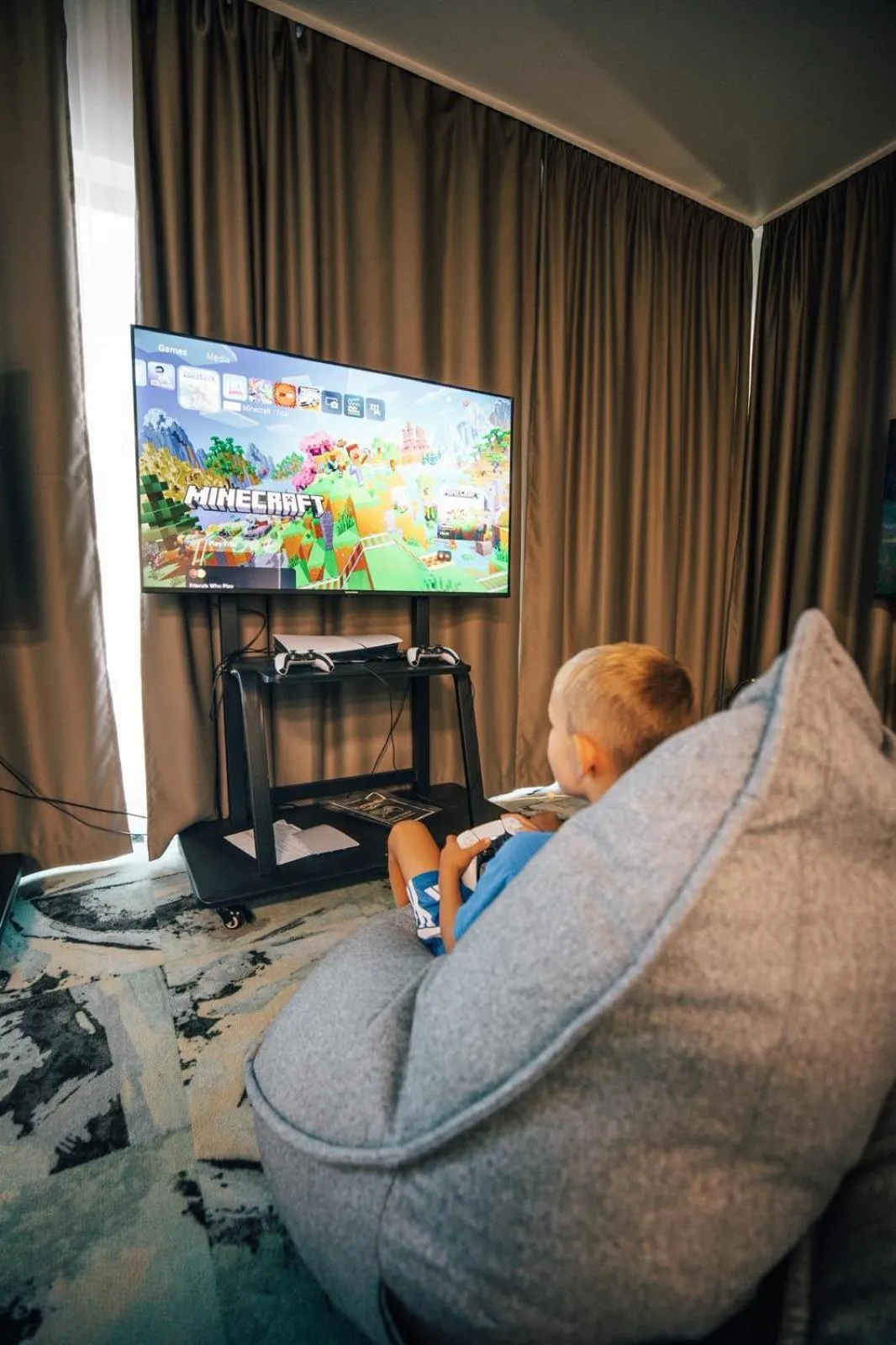 Game Room in Hotel Pinija