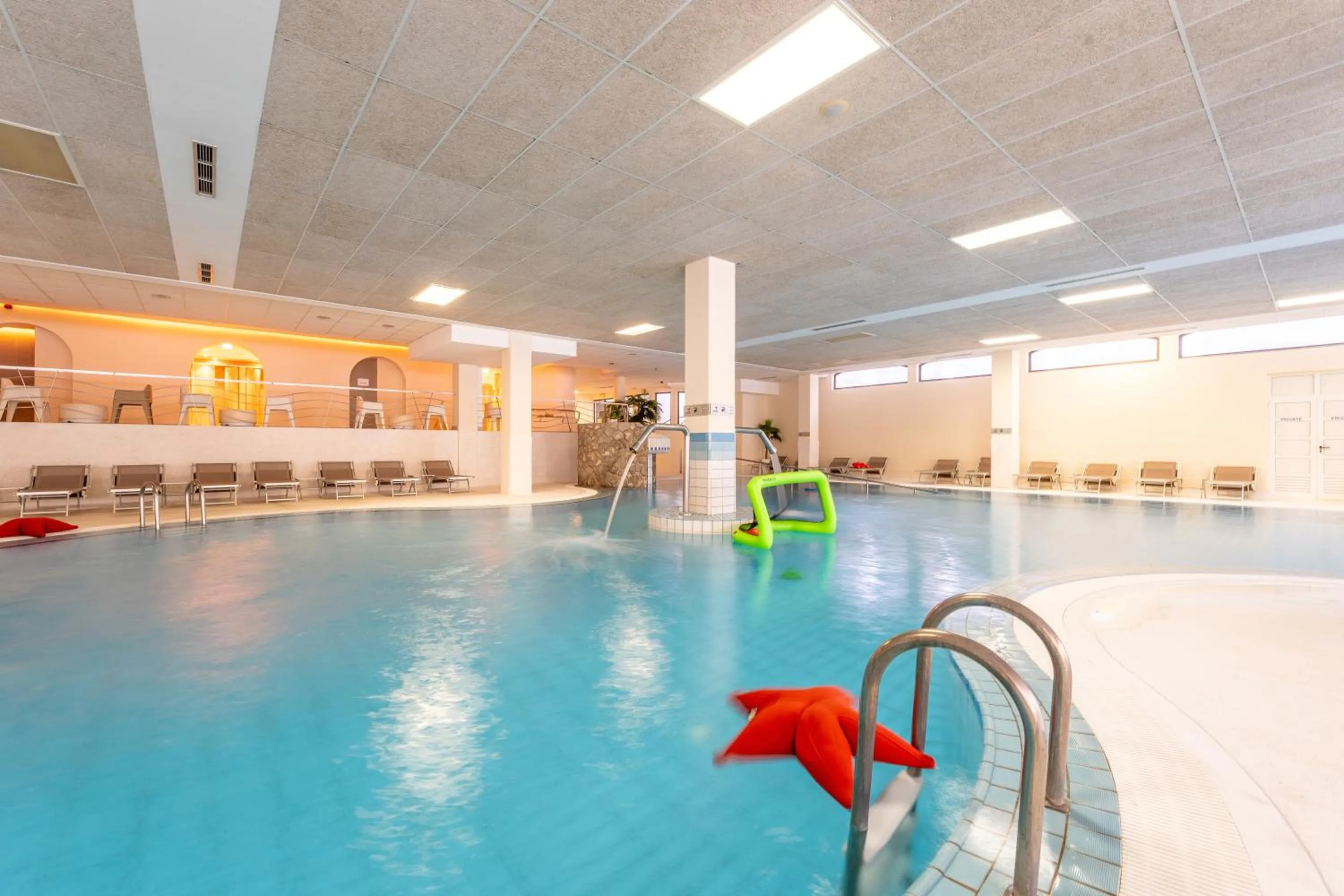 Swimming pool in Hotel Pinija