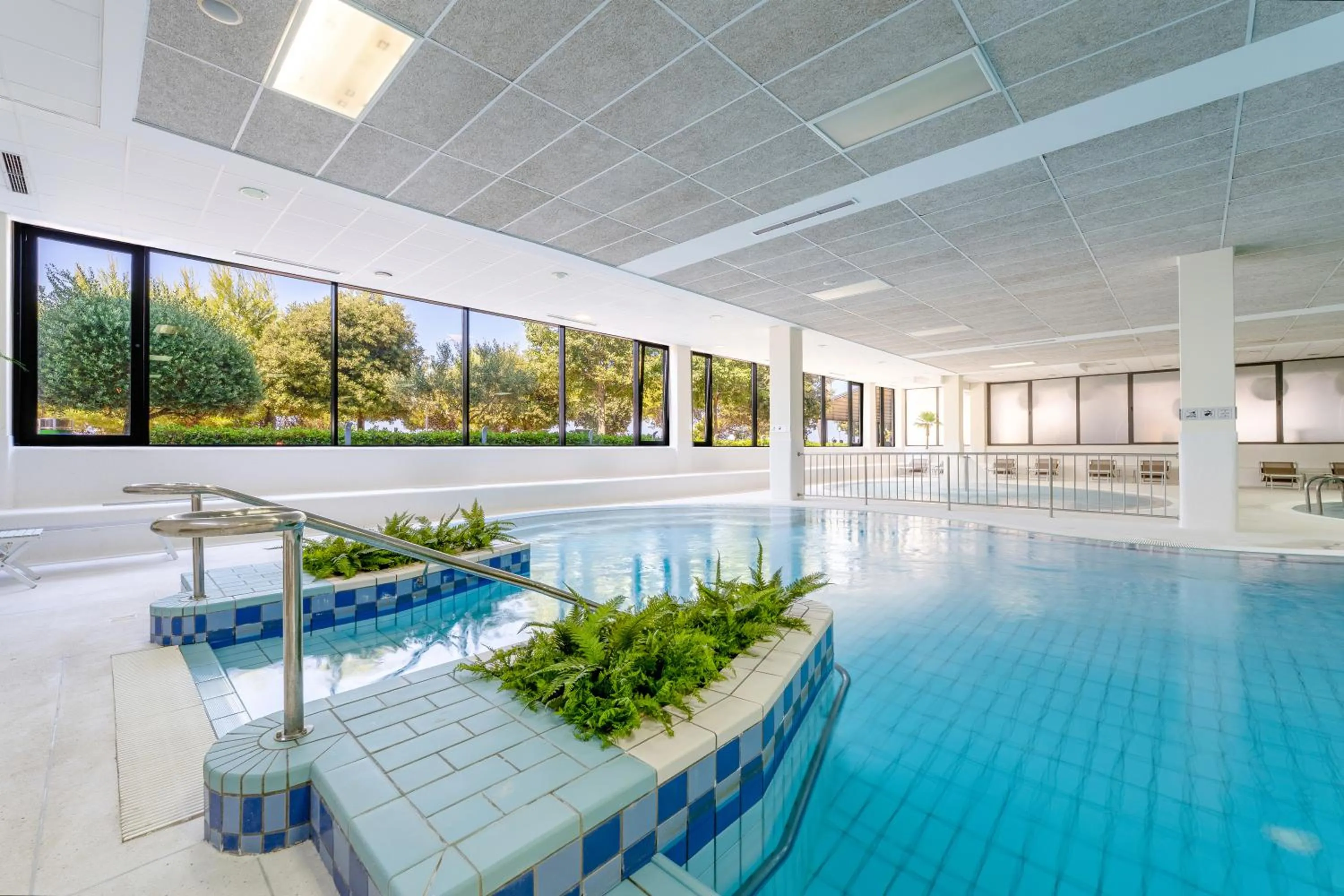 Swimming pool in Hotel Pinija